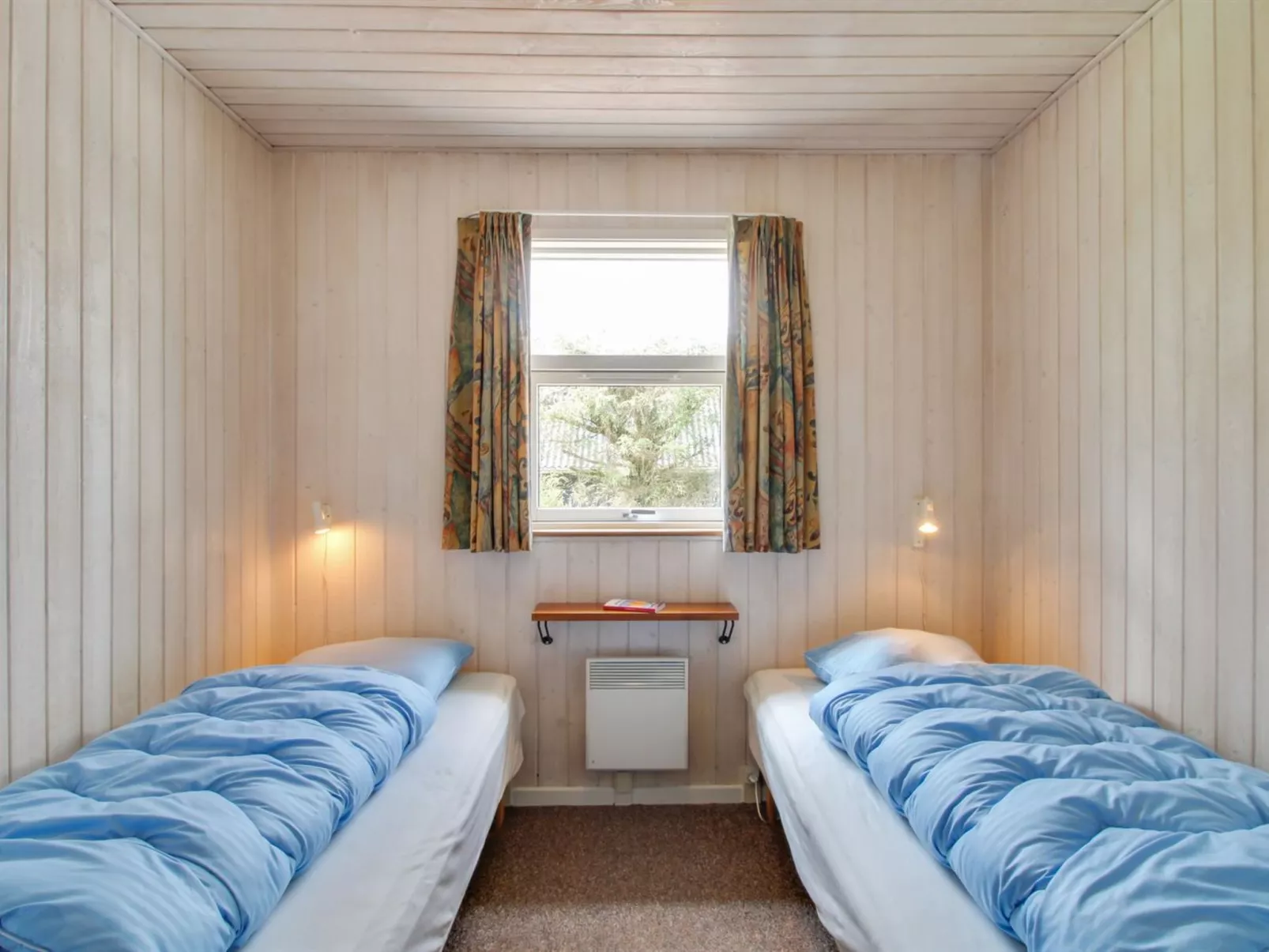 "Hemming" -  from the sea-Binnen