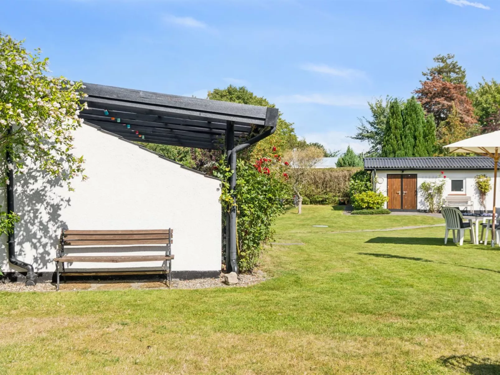 "Merit" - 800m from the sea