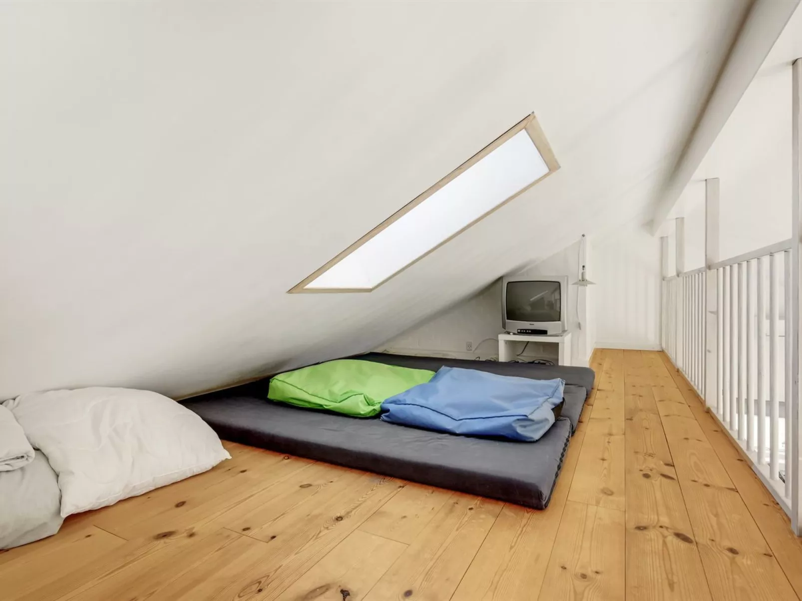 "Donka" - 300m to the fjord-Binnen