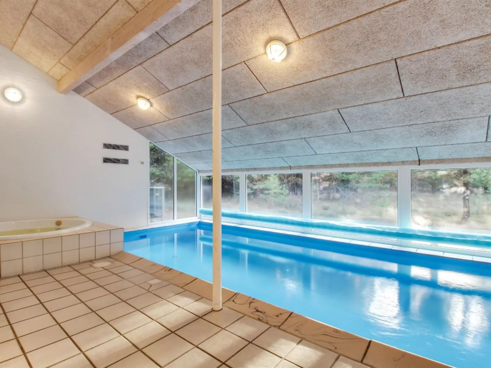 "Jensen" - 700m to the fjord-Buiten