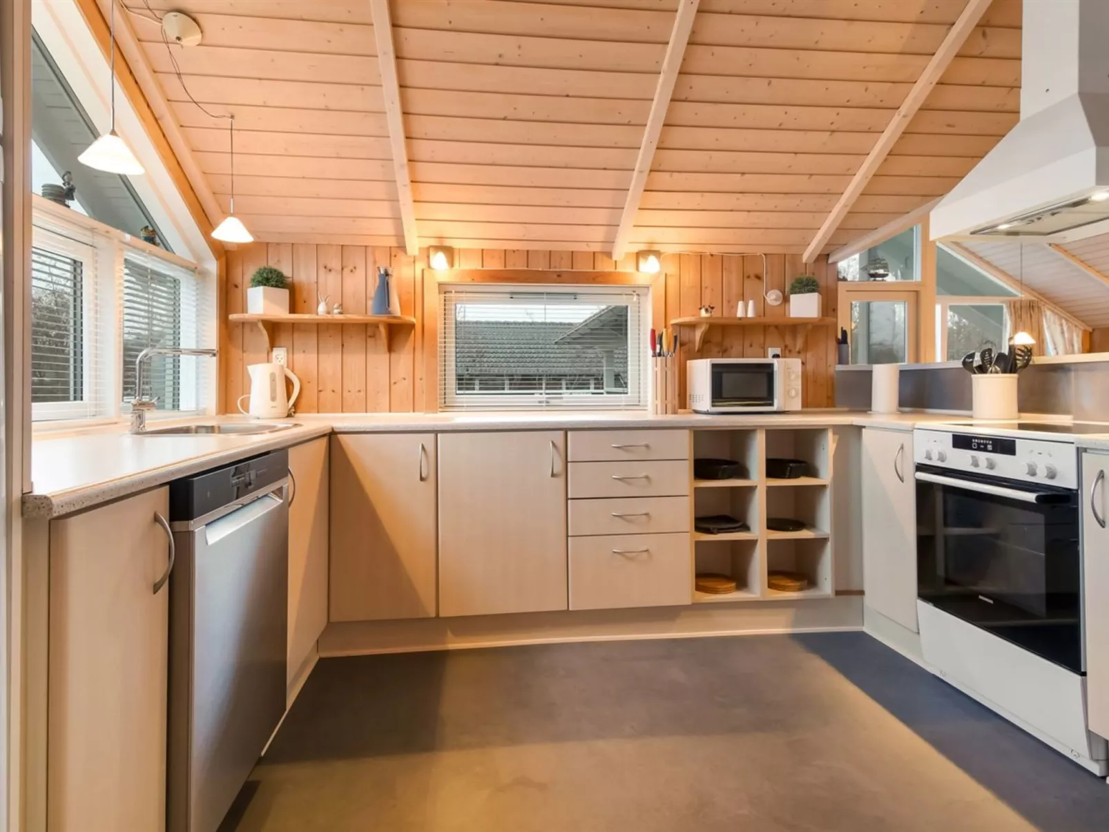 "Thit" - 1.2km to the fjord-Binnen