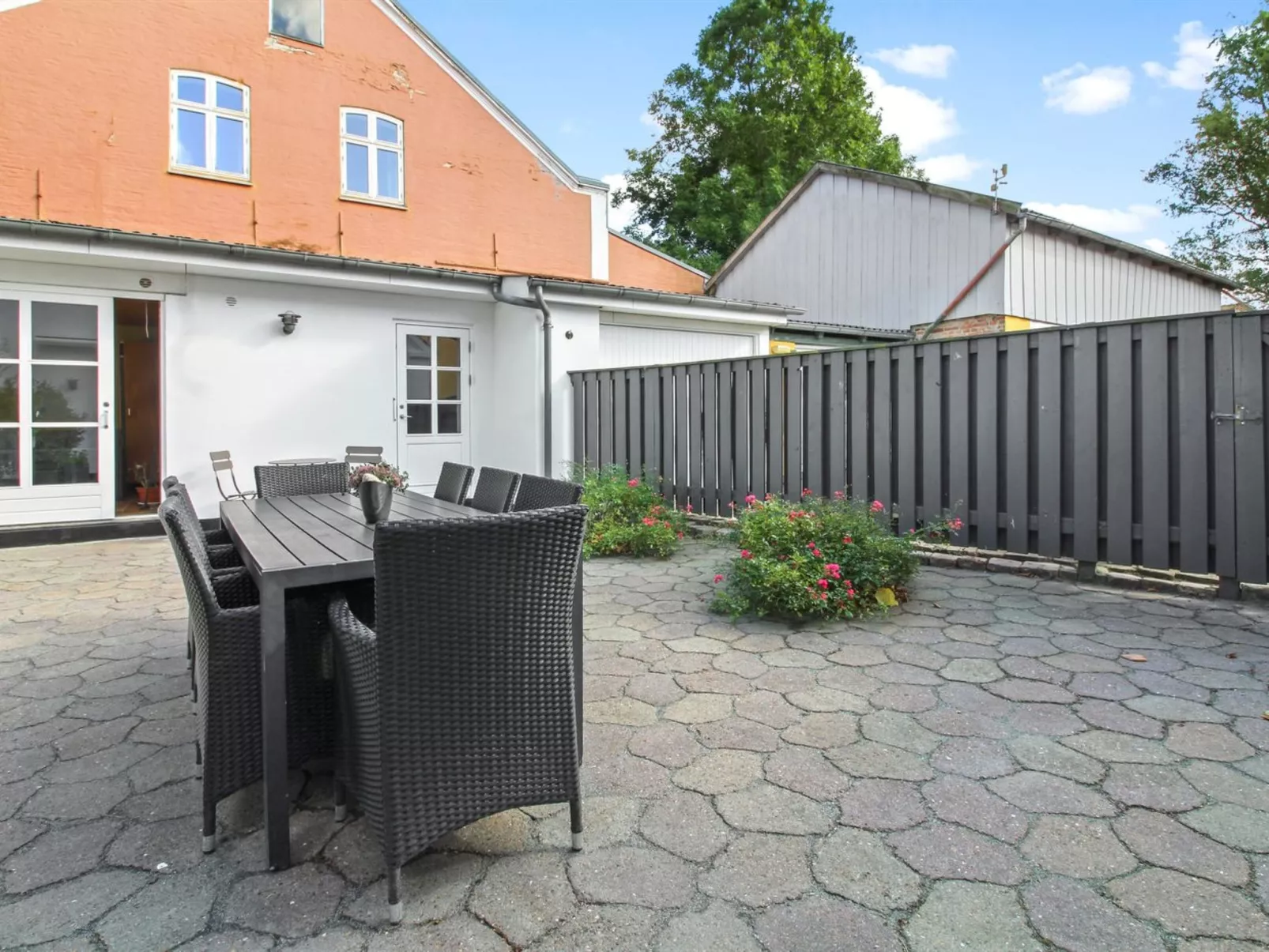 "Reeta" - 32km from the sea-Buiten