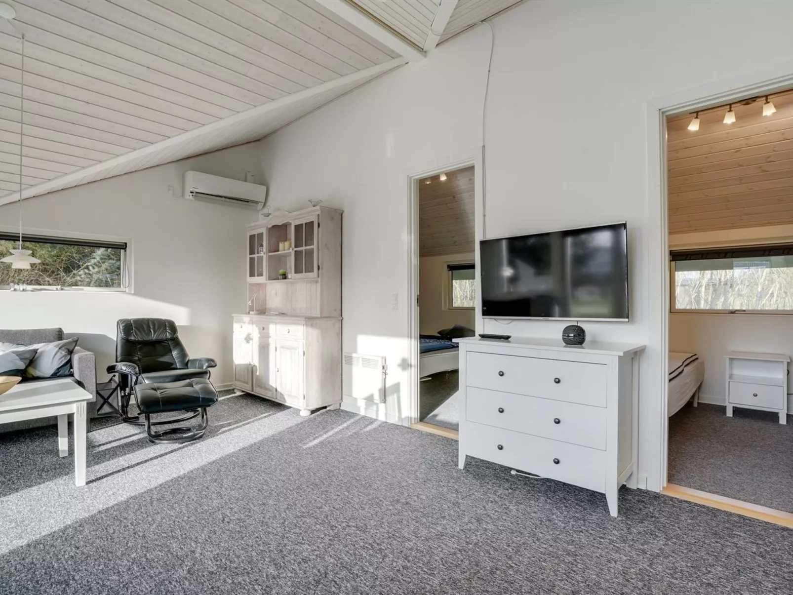 "Ingward" - 300m to the fjord-Binnen