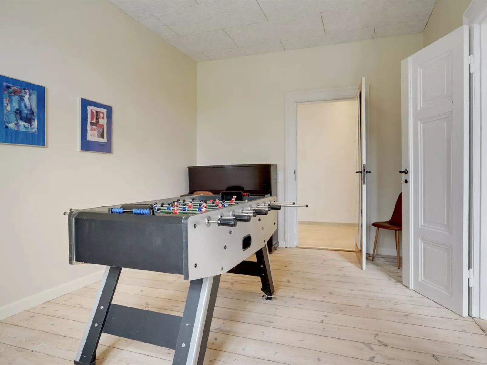 "Niki" - 15km from the sea-Binnen