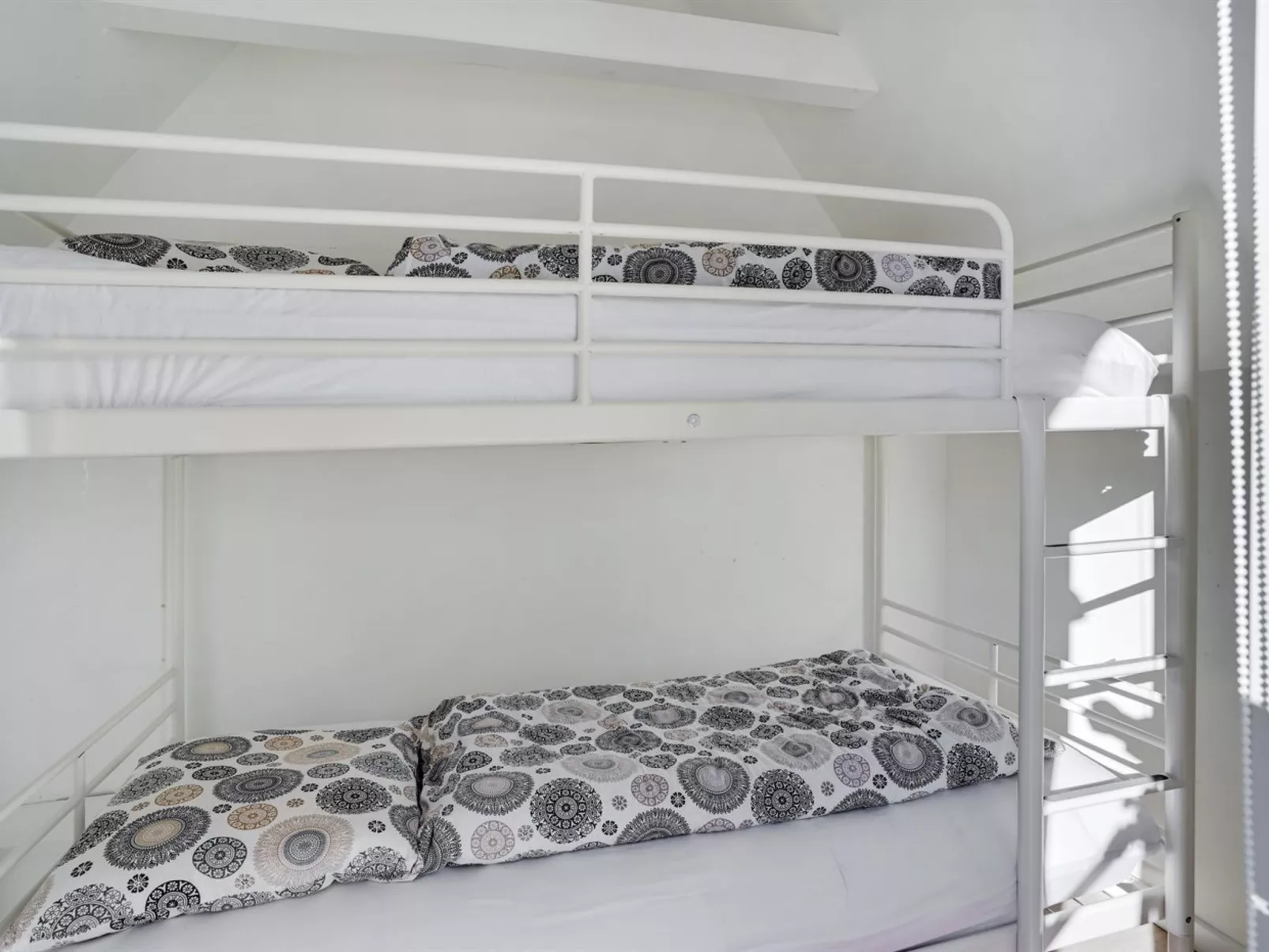 "Aranja" - 300m to the fjord-Binnen