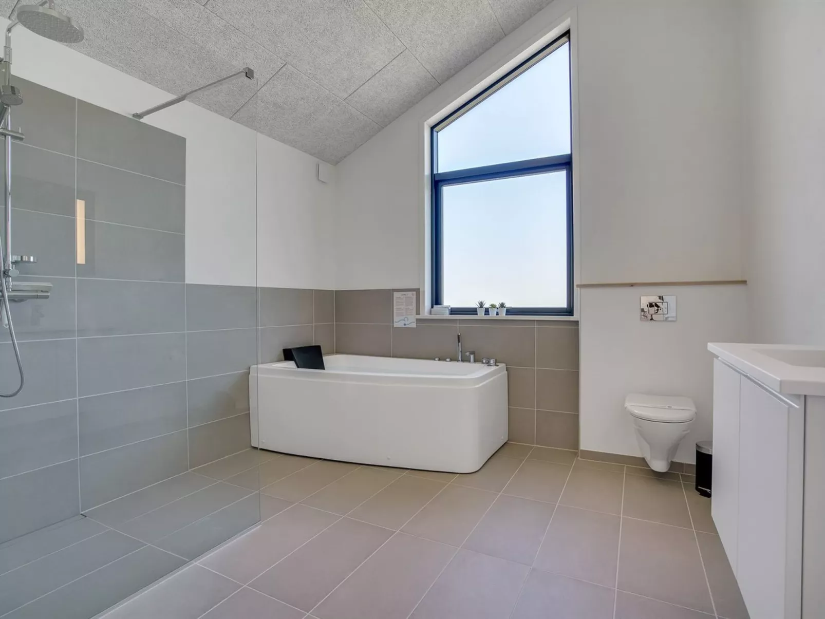 "Bentine" - 1.6km from the sea-Binnen