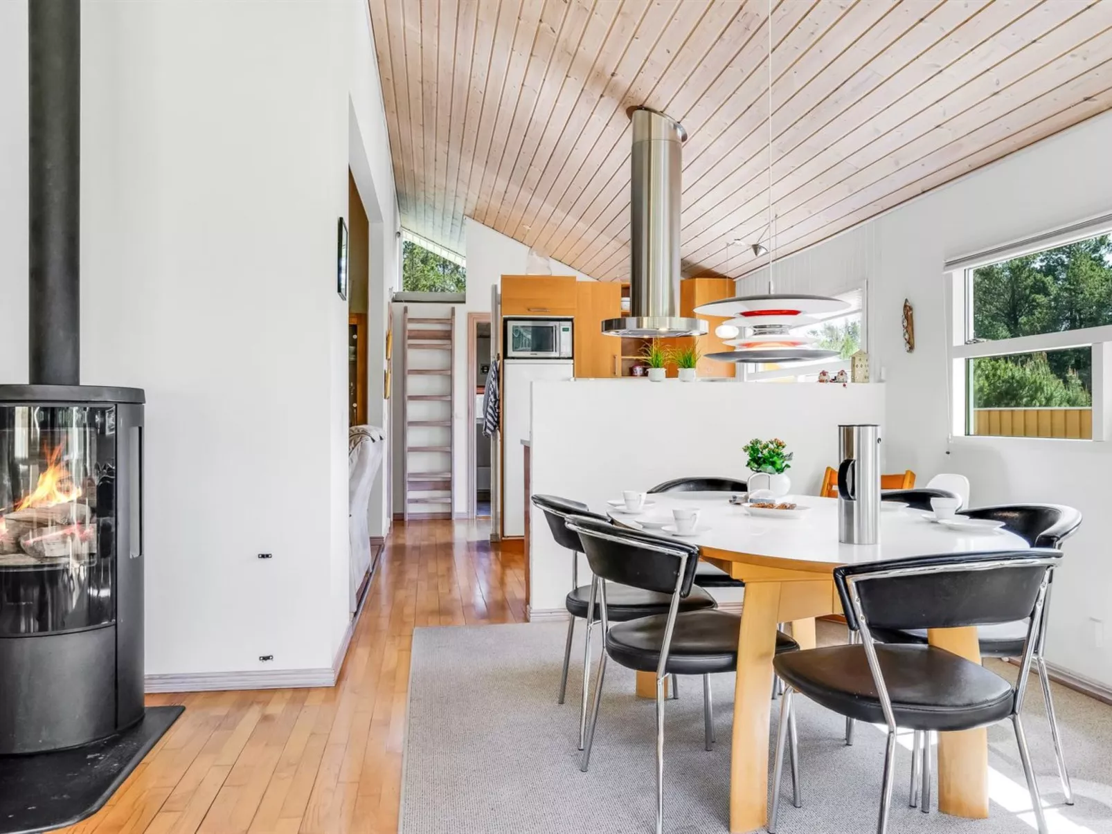 "Vetle" - 2.8km from the sea-Binnen