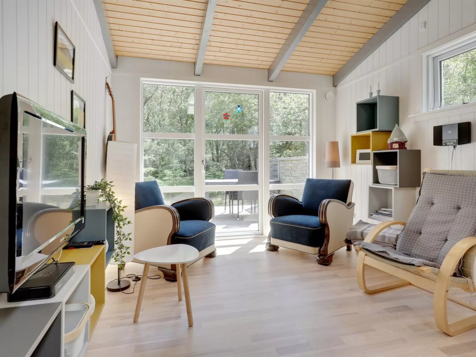 "Lisa" - 650m from the sea-Binnen