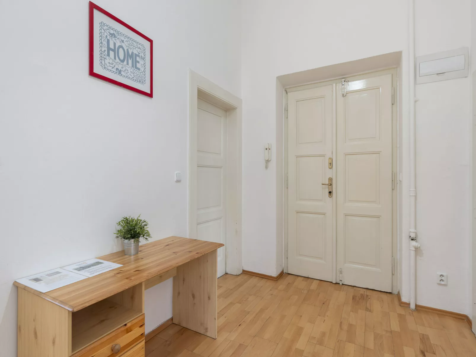 Old Town home-Binnen