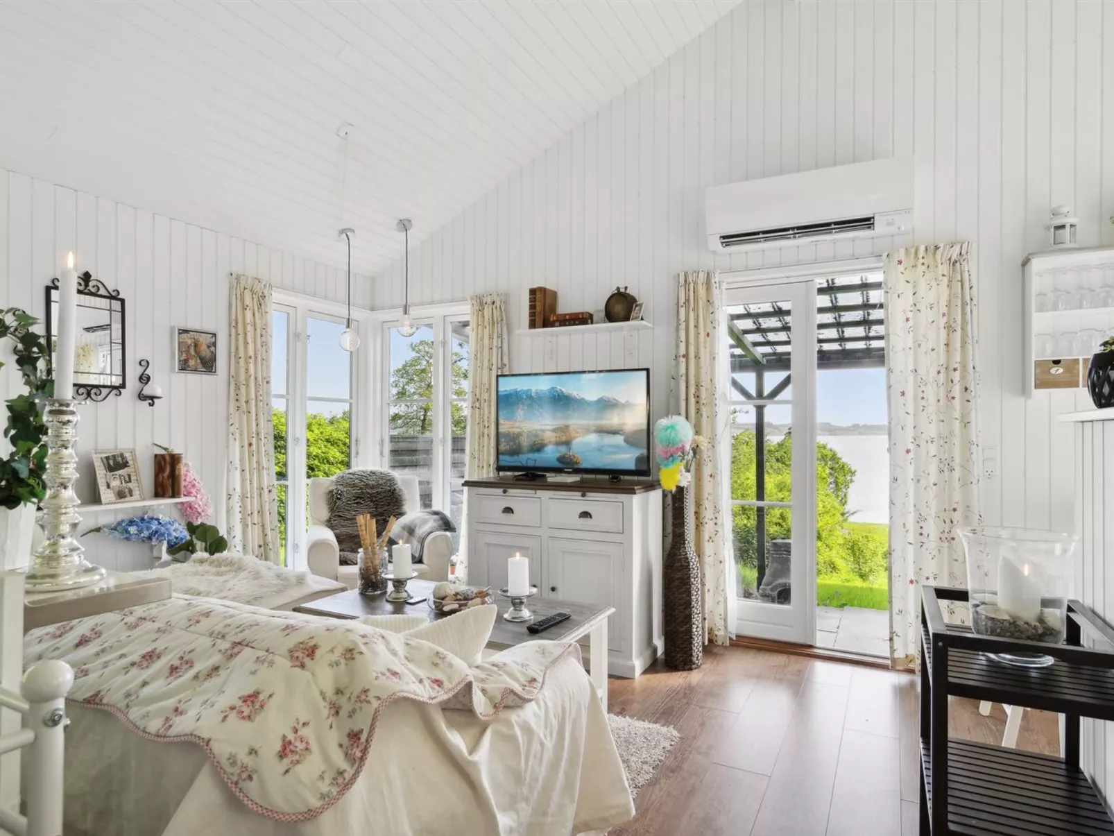 "Ginne" - 100m to the fjord-Binnen