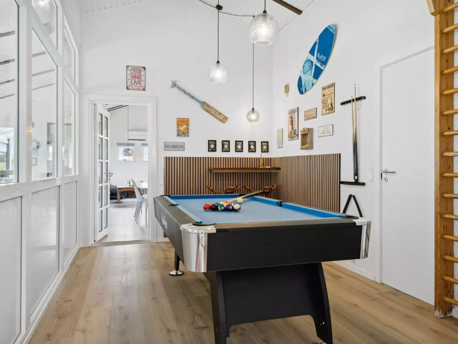 "Boris" - 250m from the sea-Binnen