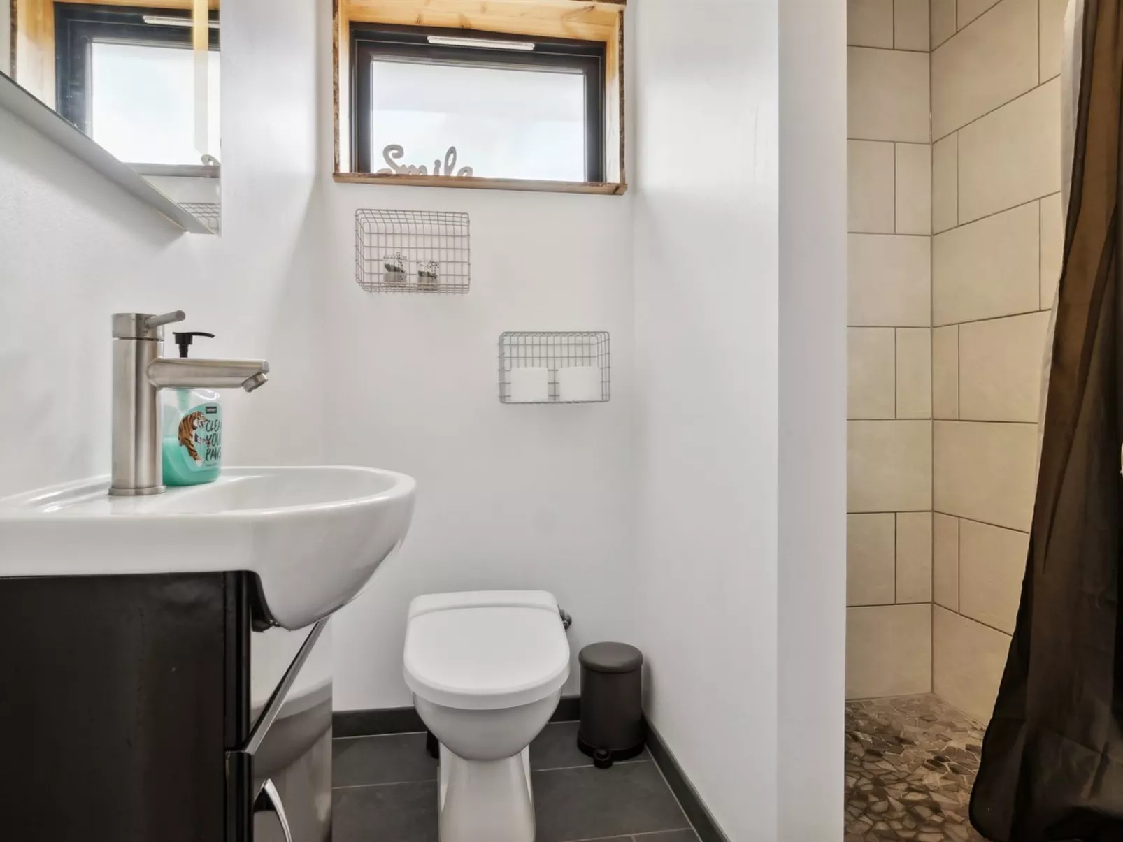 "Zekine" - 700m from the sea-Binnen