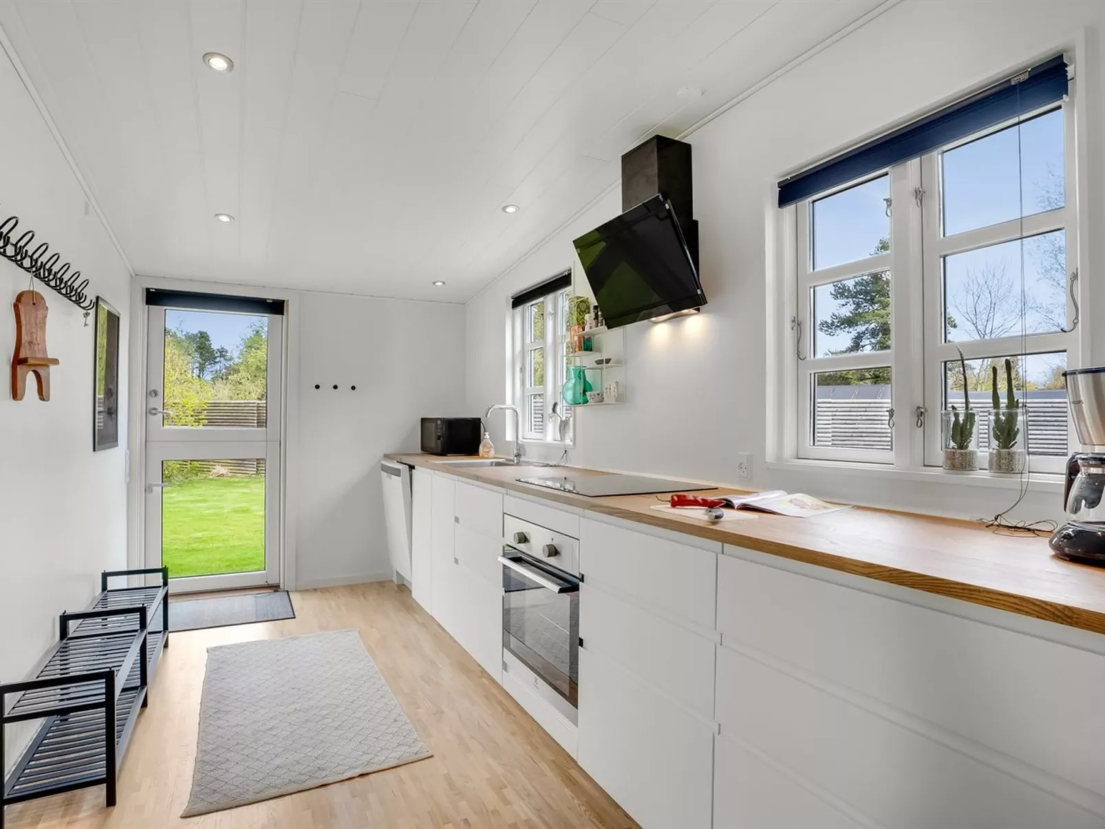 "Merilin" - 300m from the sea-Binnen