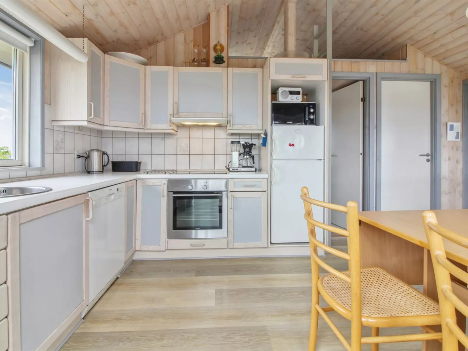 "Dorit" - 100m from the sea-Binnen