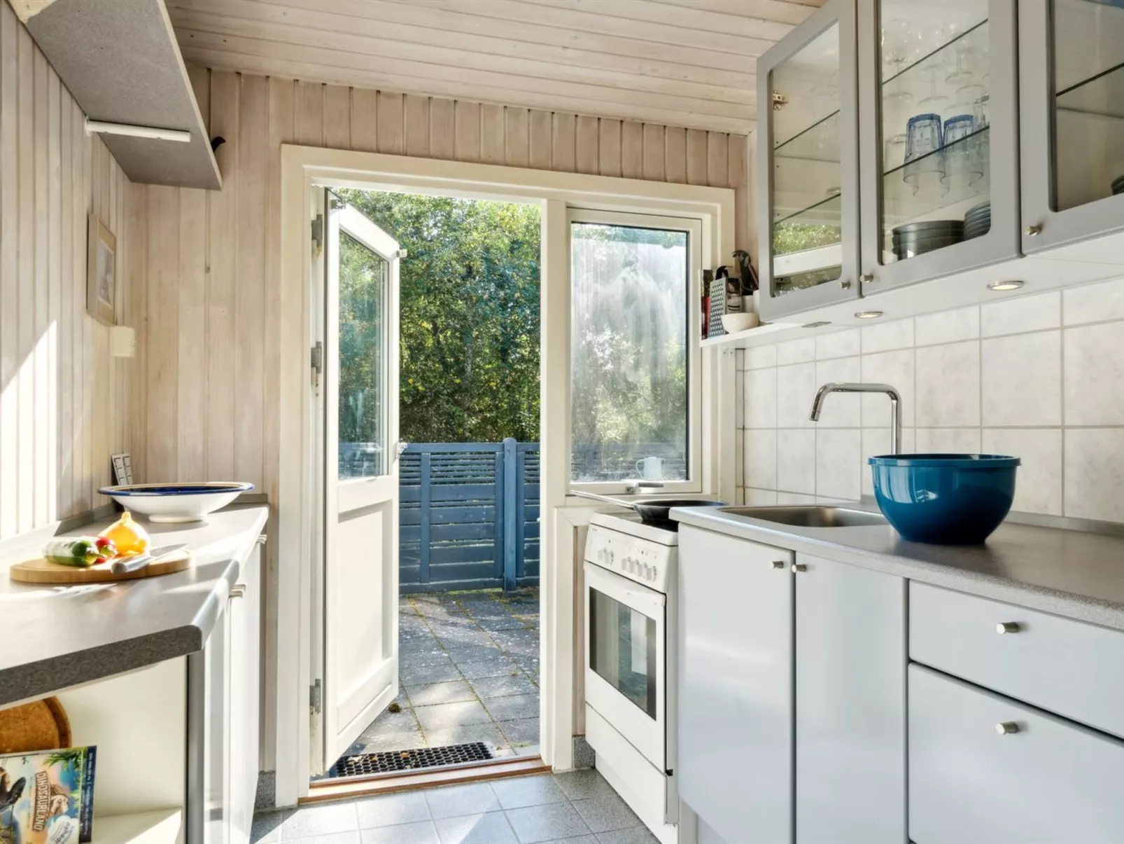 "Arwin" - 200m from the sea-Binnen