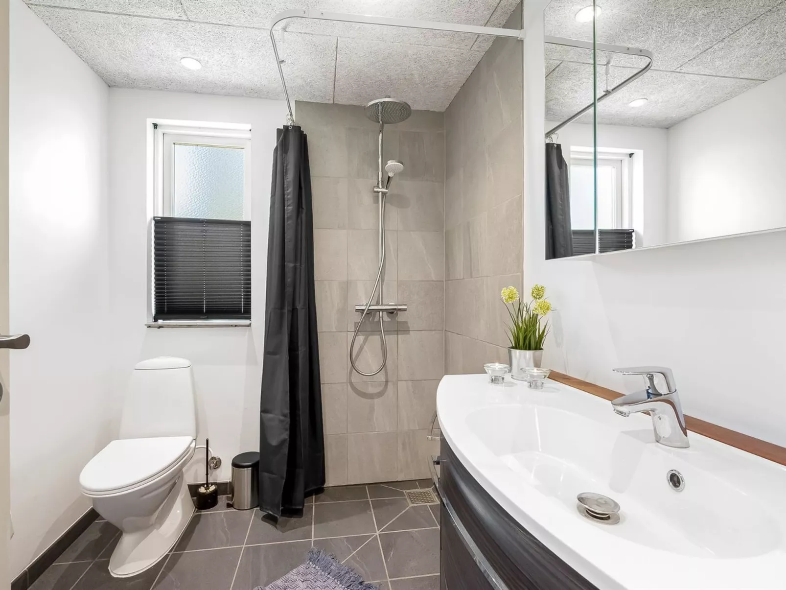 "Eira" - 350m to the fjord-Binnen