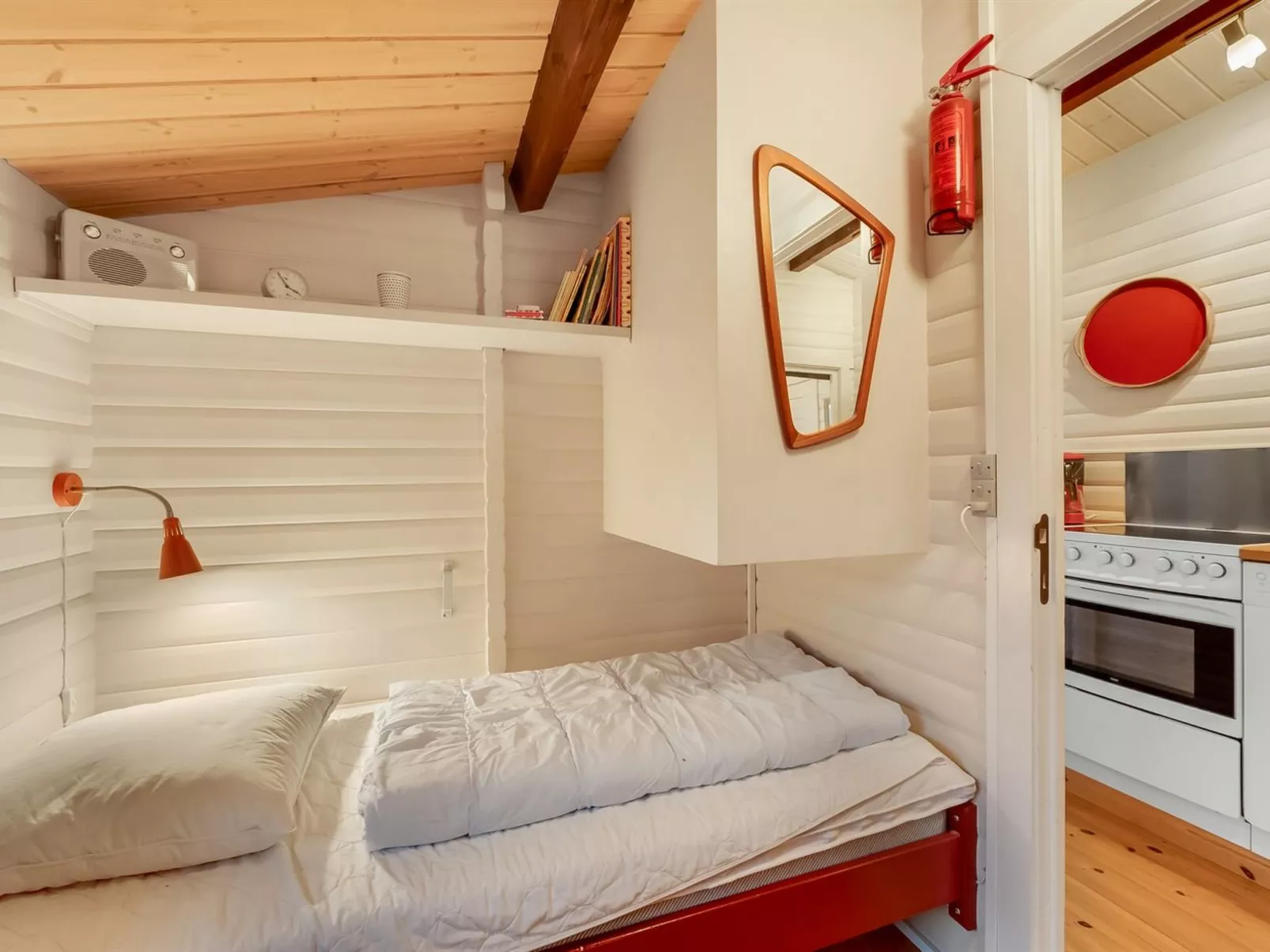 "Dimo" - 300m to the fjord-Buiten