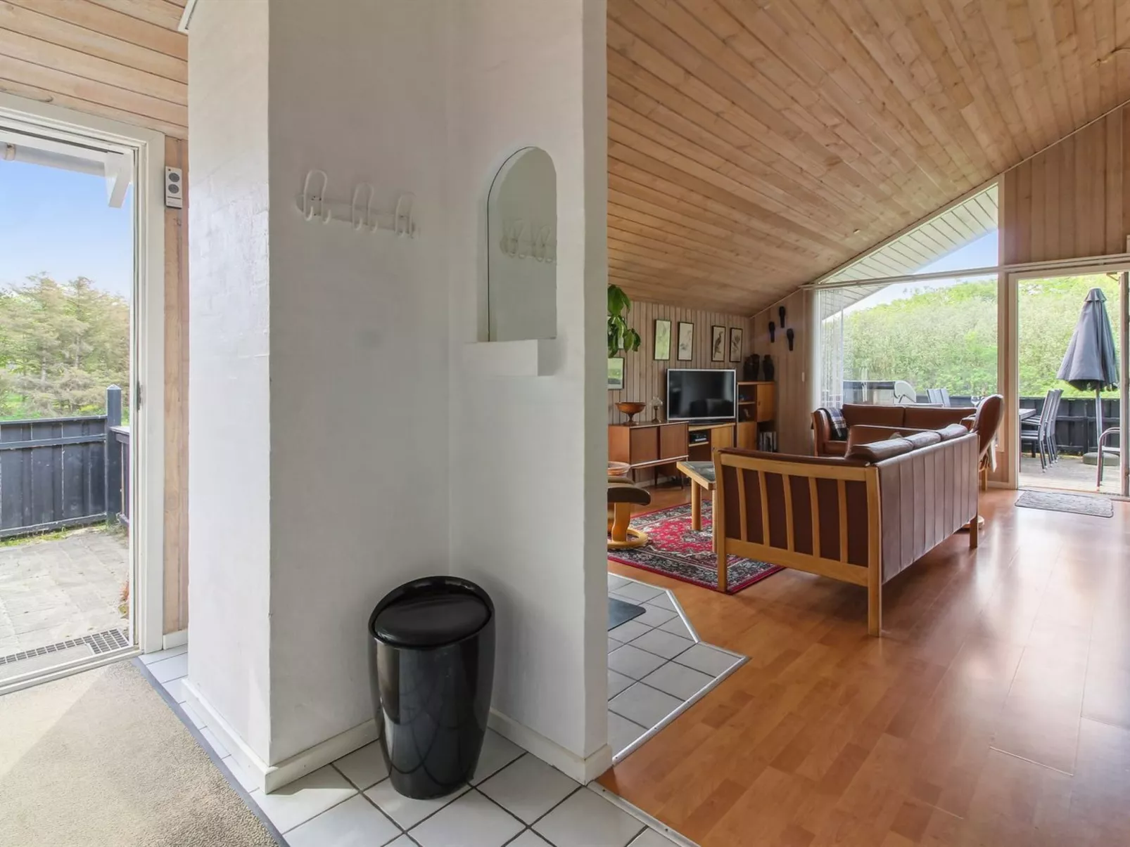 "Aike" - 400m from the sea-Binnen