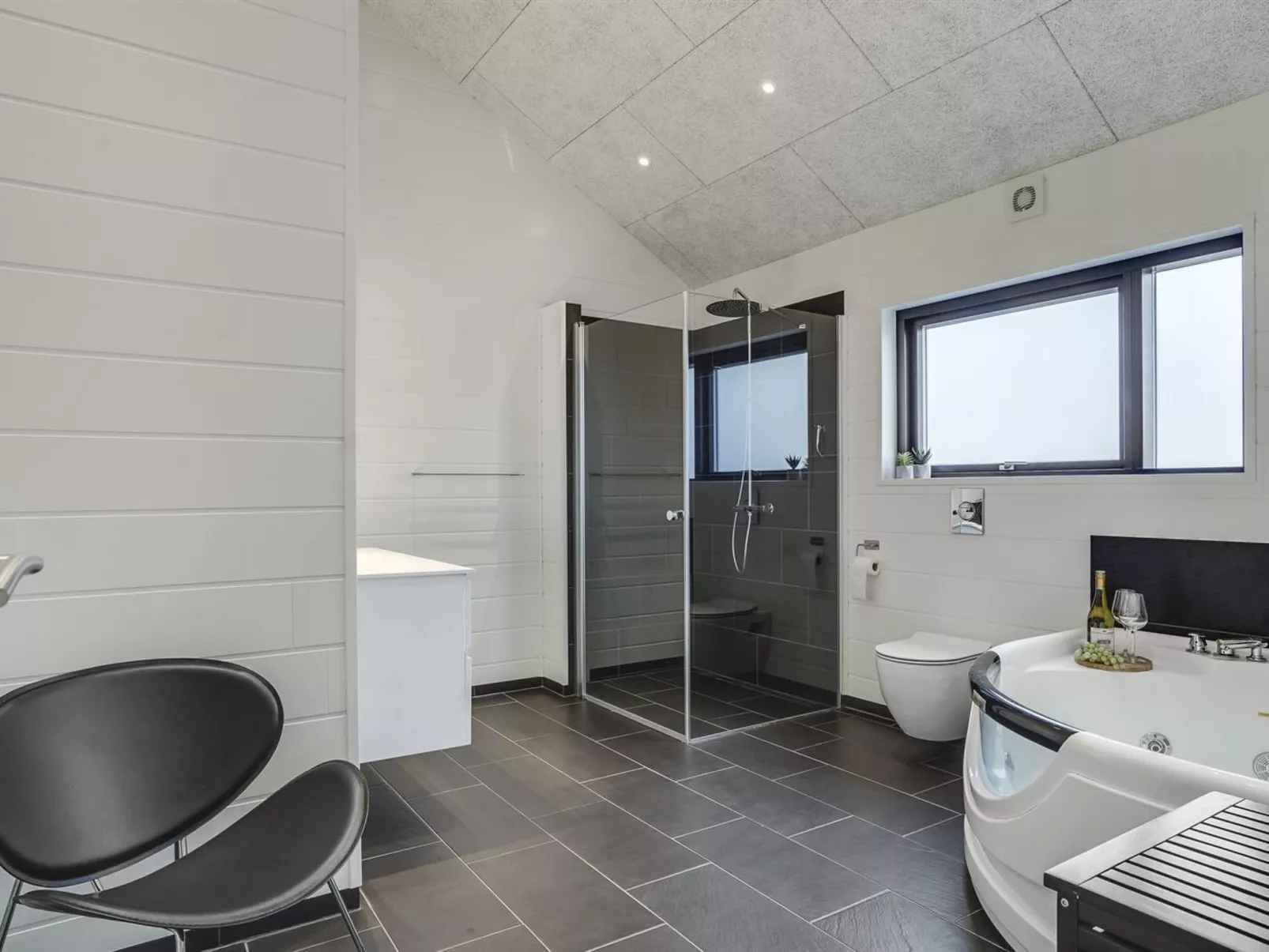 "Jonne" - 200m to the fjord-Binnen