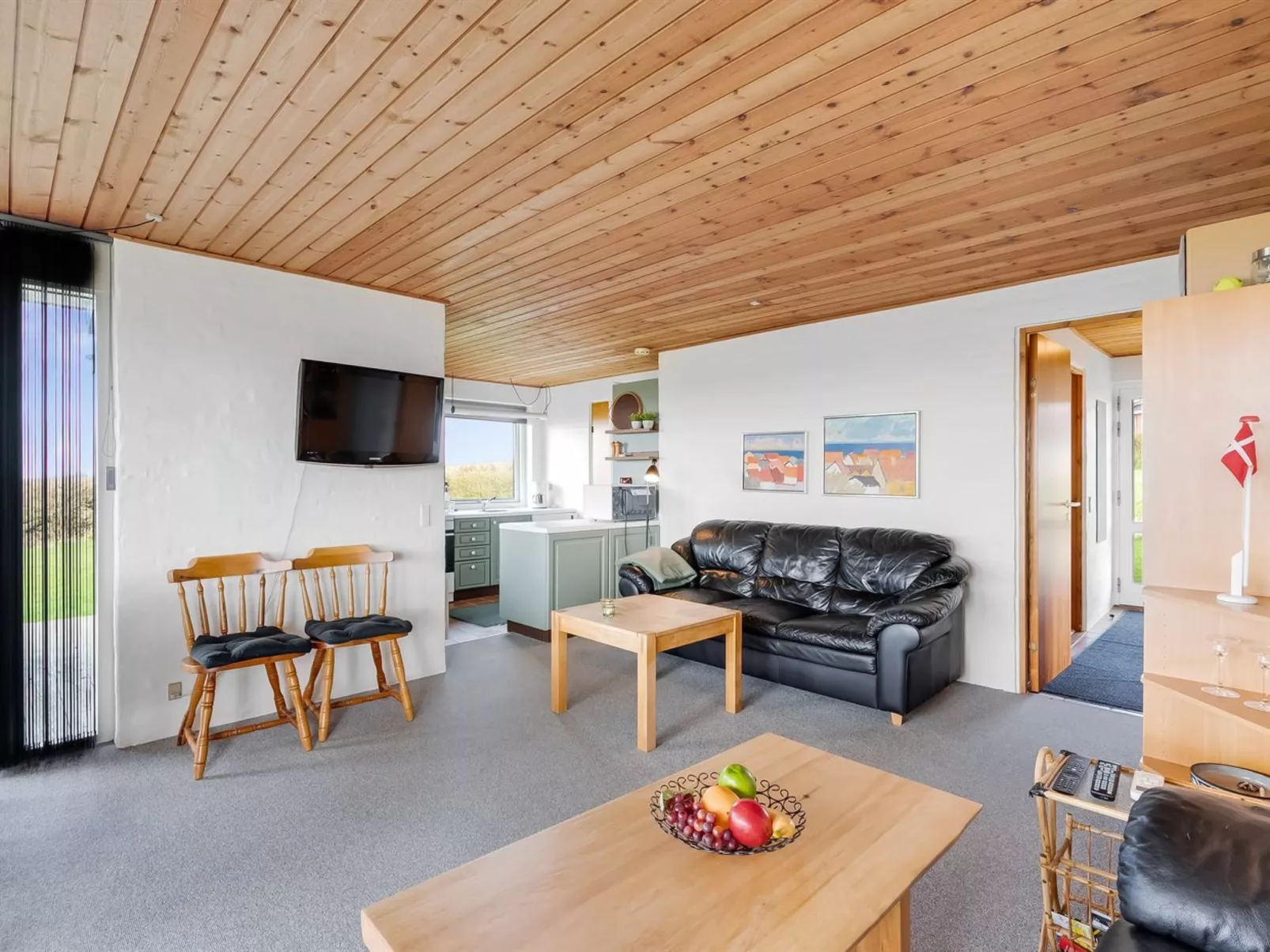 "Kirsa" - 200m to the fjord-Binnen