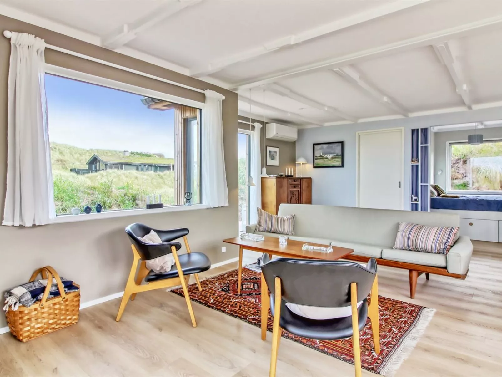 "Hoat" - 300m from the sea-Binnen