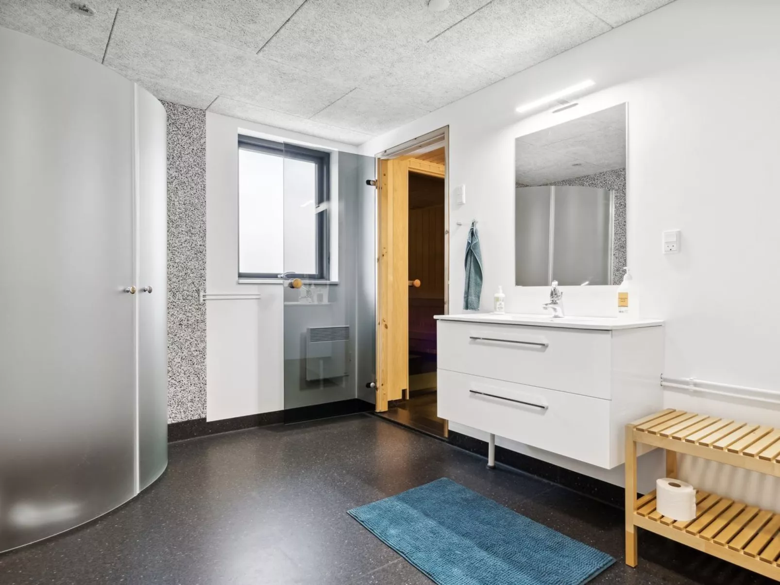 "Alona" - 90m from the sea-Binnen