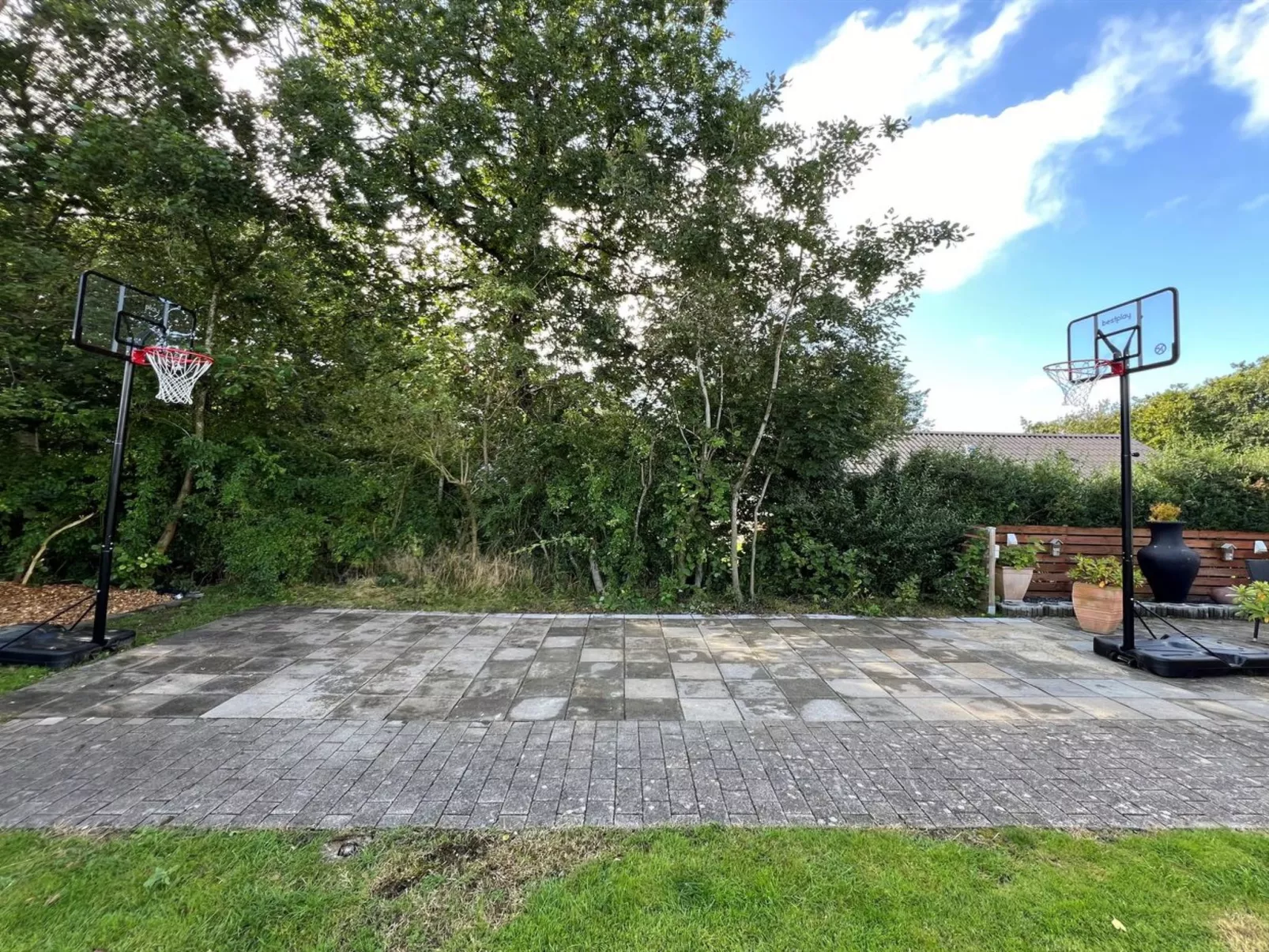 "Kjartan" - 32m to the fjord-Buiten