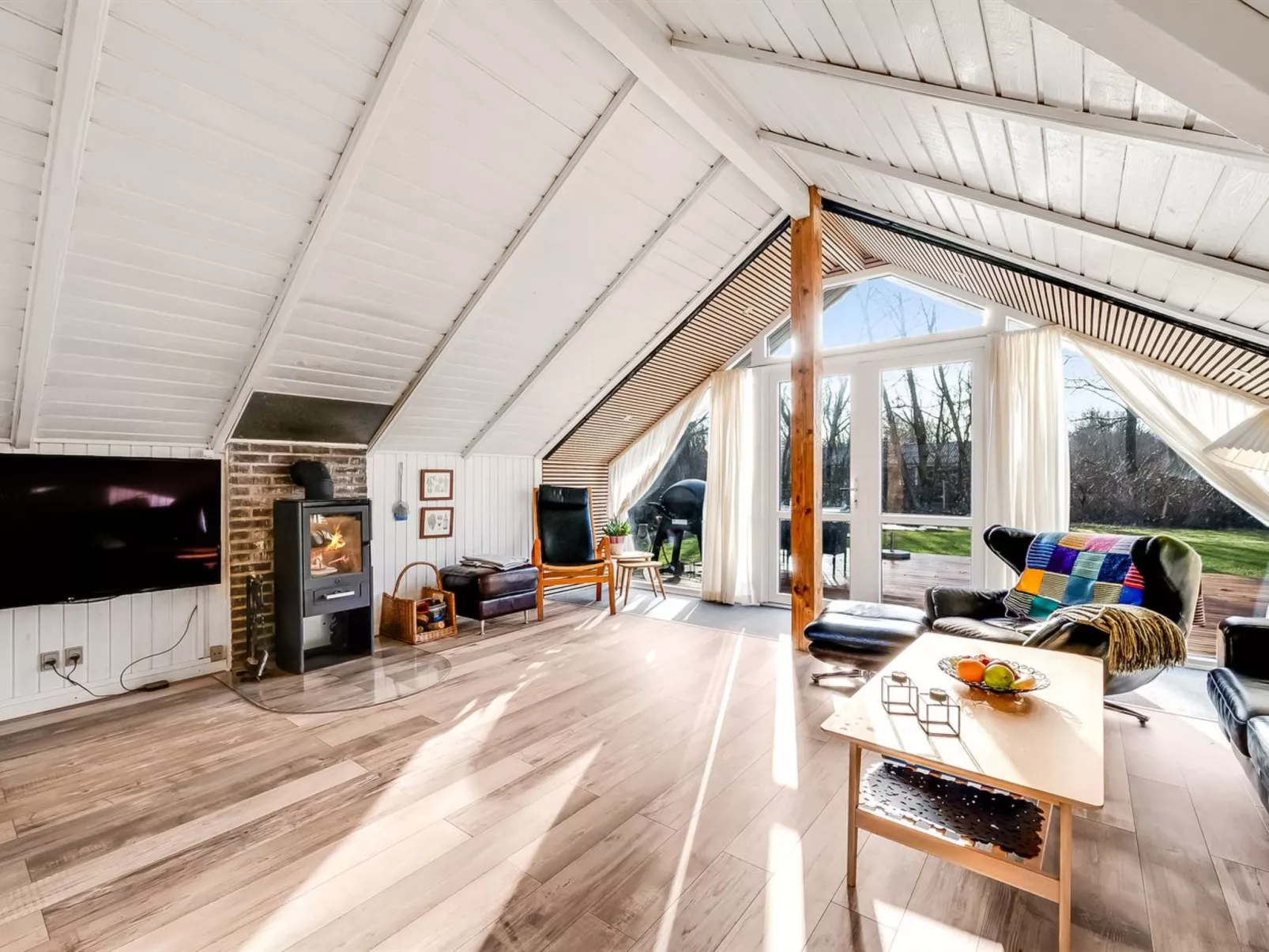 "Anu" - 300m to the fjord-Binnen