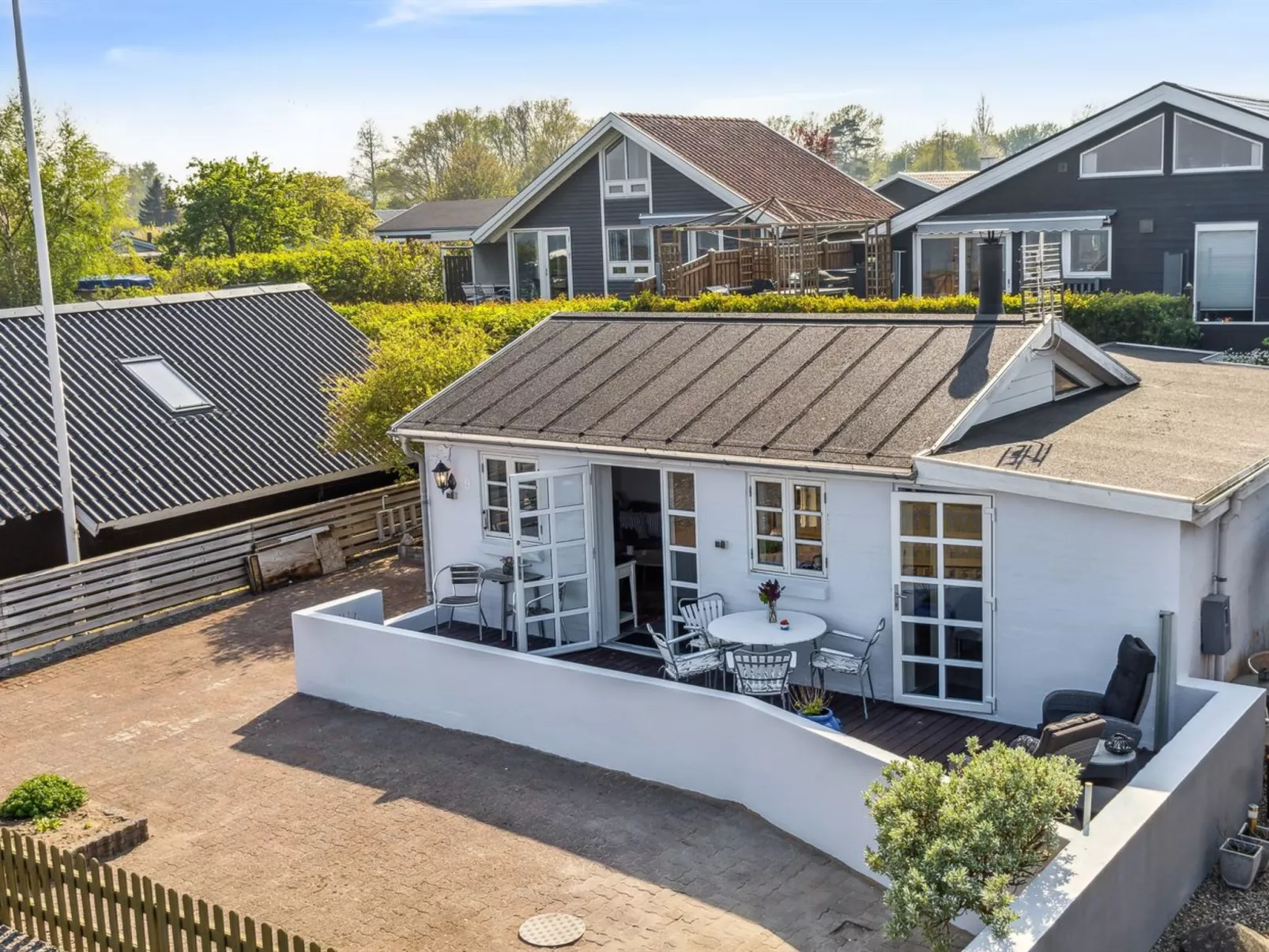 "Tameka" - 10m to the fjord-Buiten