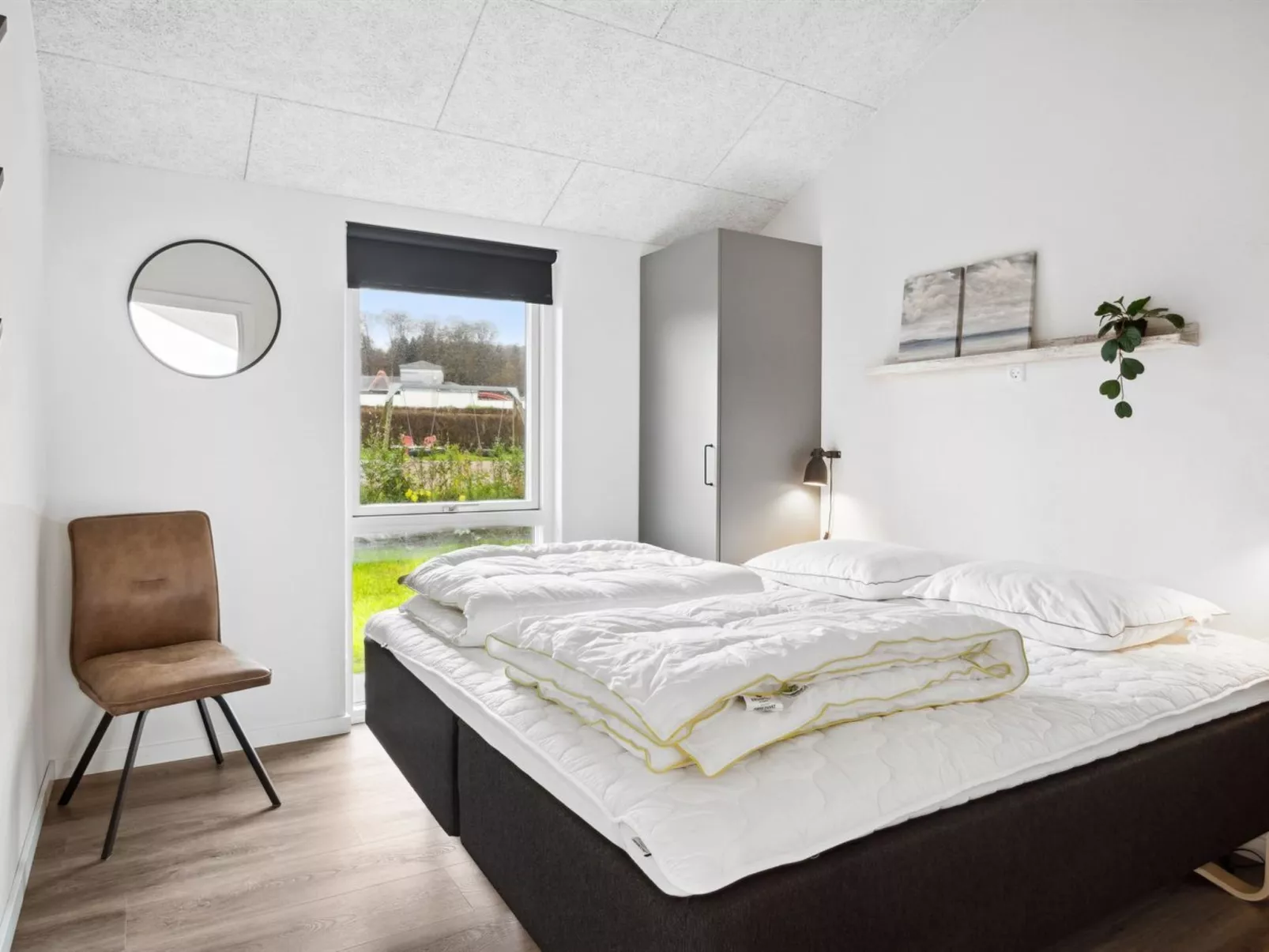 "Clare" - 100m from the sea-Binnen