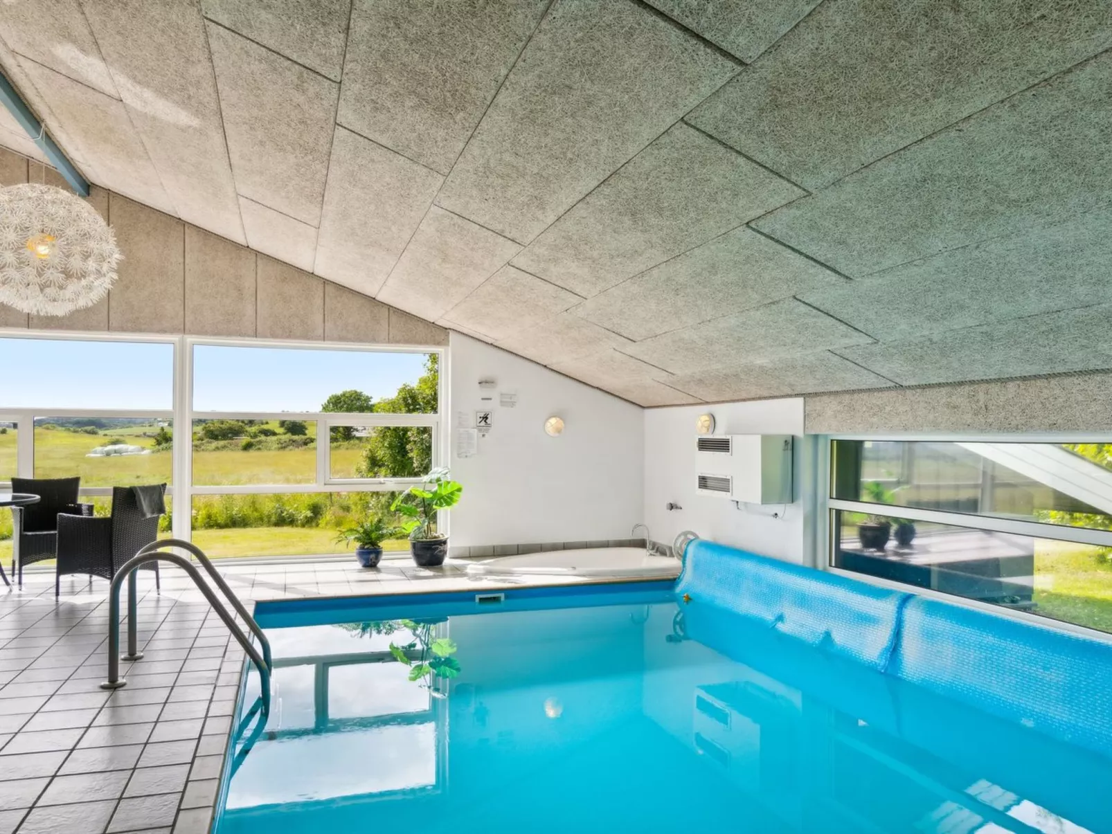 "Katharine" - 175m from the sea-Buiten