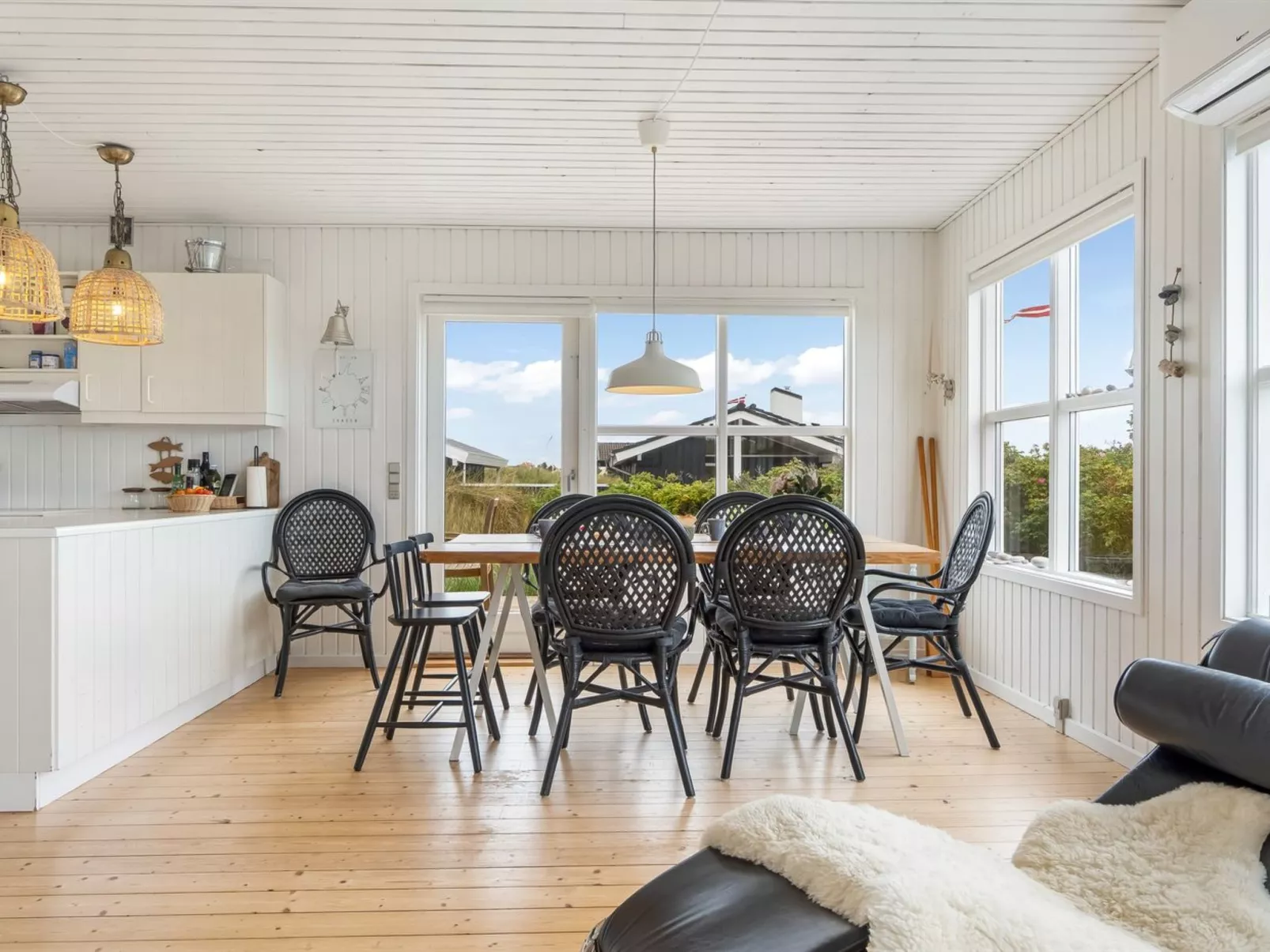 "Carstina" - 400m from the sea-Binnen