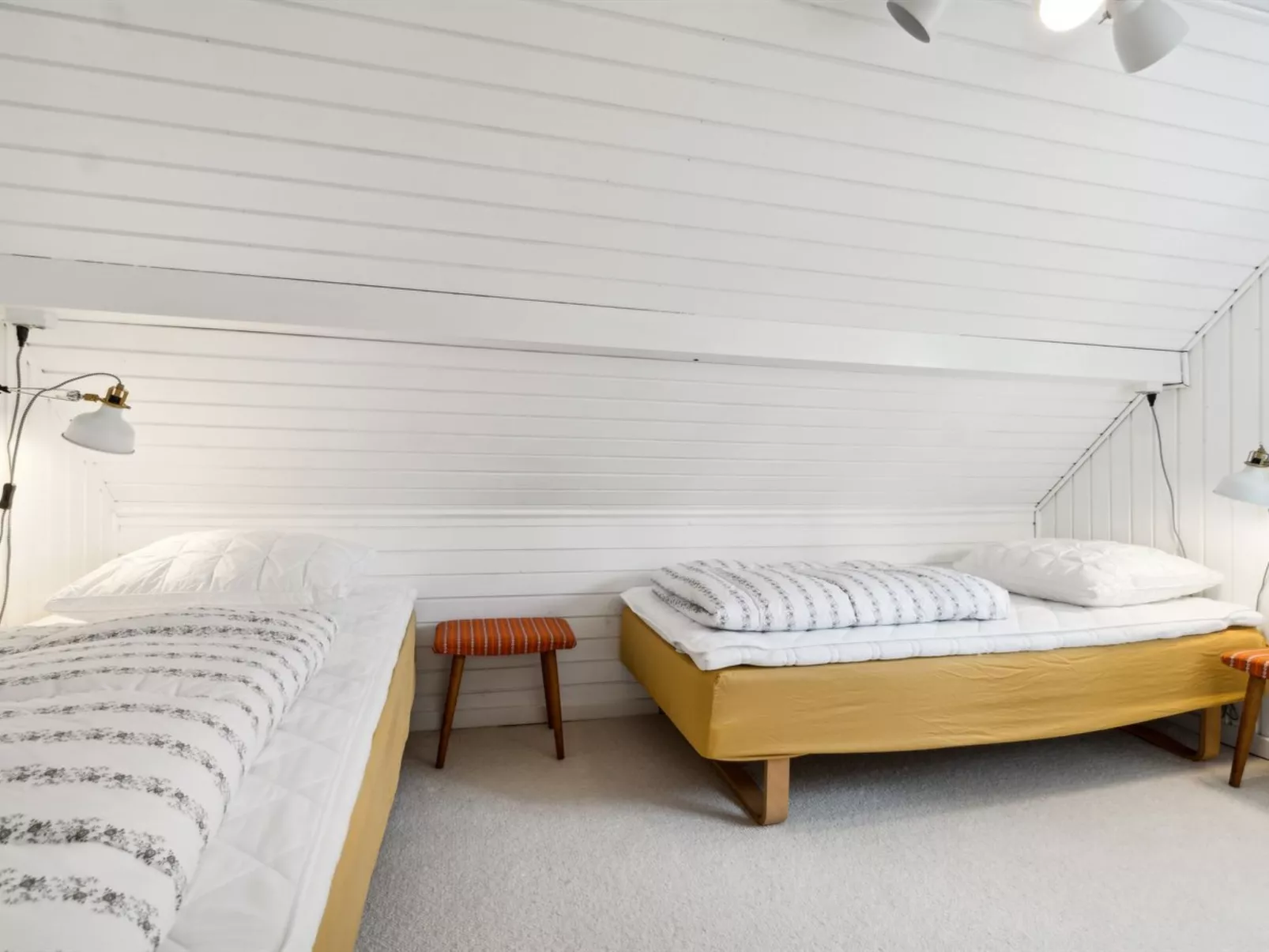 "Birtir" - 750m from the sea-Binnen