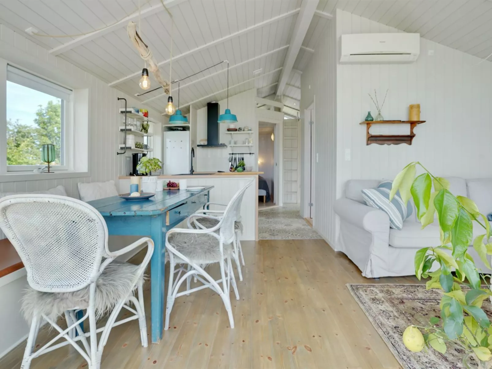 "Liutulf" - 40m from the sea-Binnen