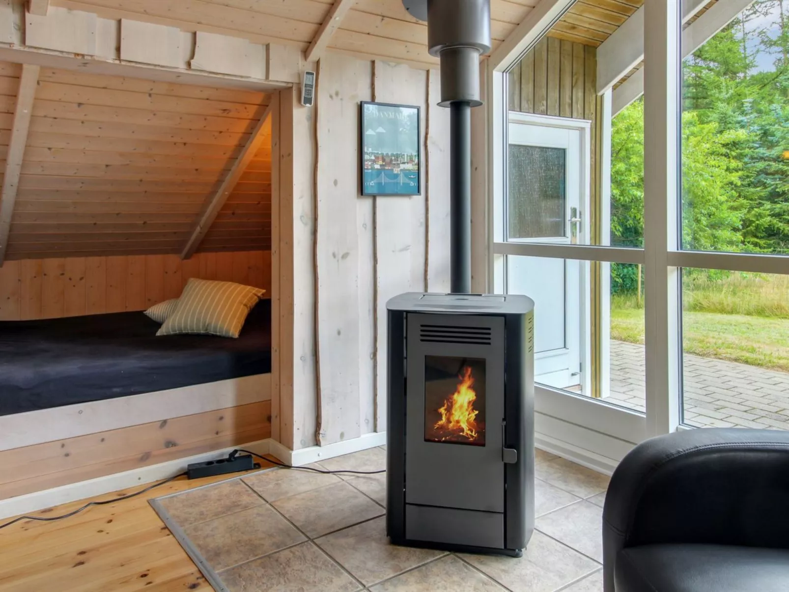 "Sanna" - 30km from the sea-Binnen