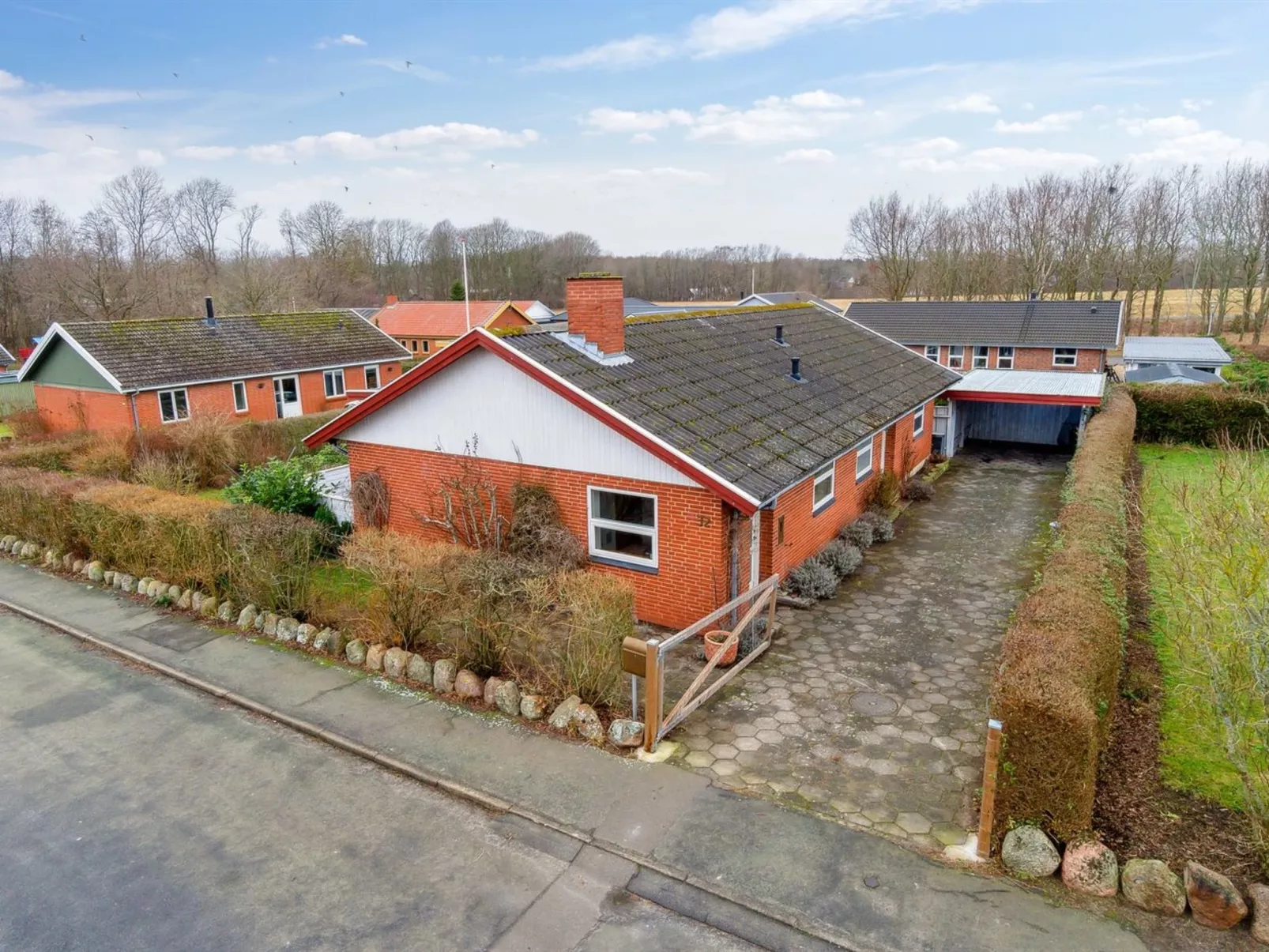 "Yrjö" - 1km from the sea-Buiten