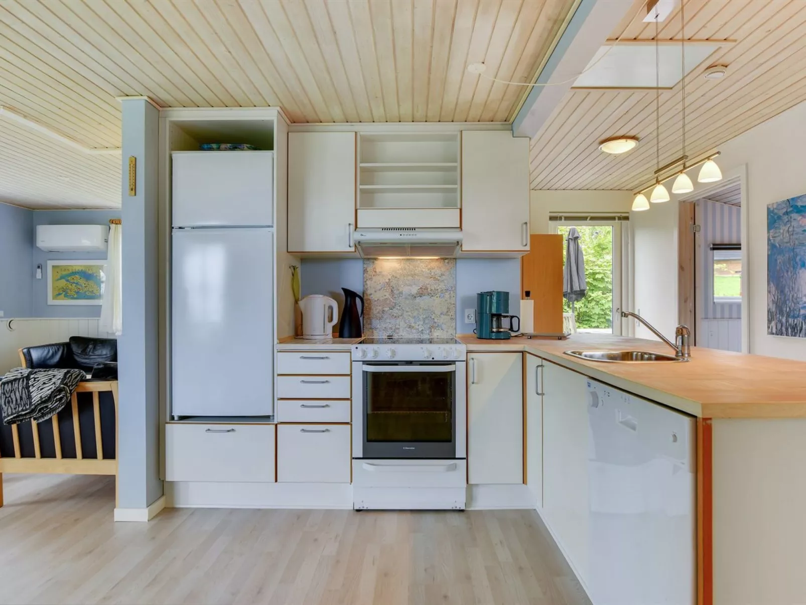 "Venla" - 150m from the sea-Binnen