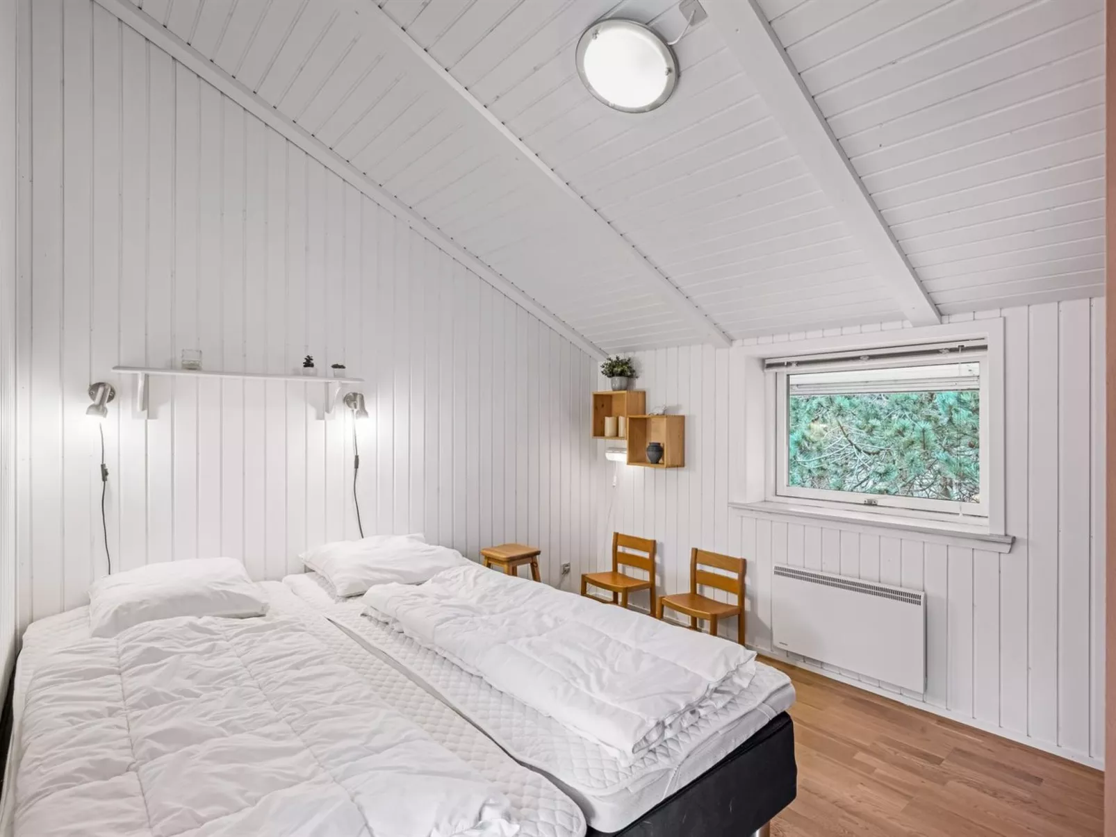 "Orm" - 2.3km from the sea-Binnen