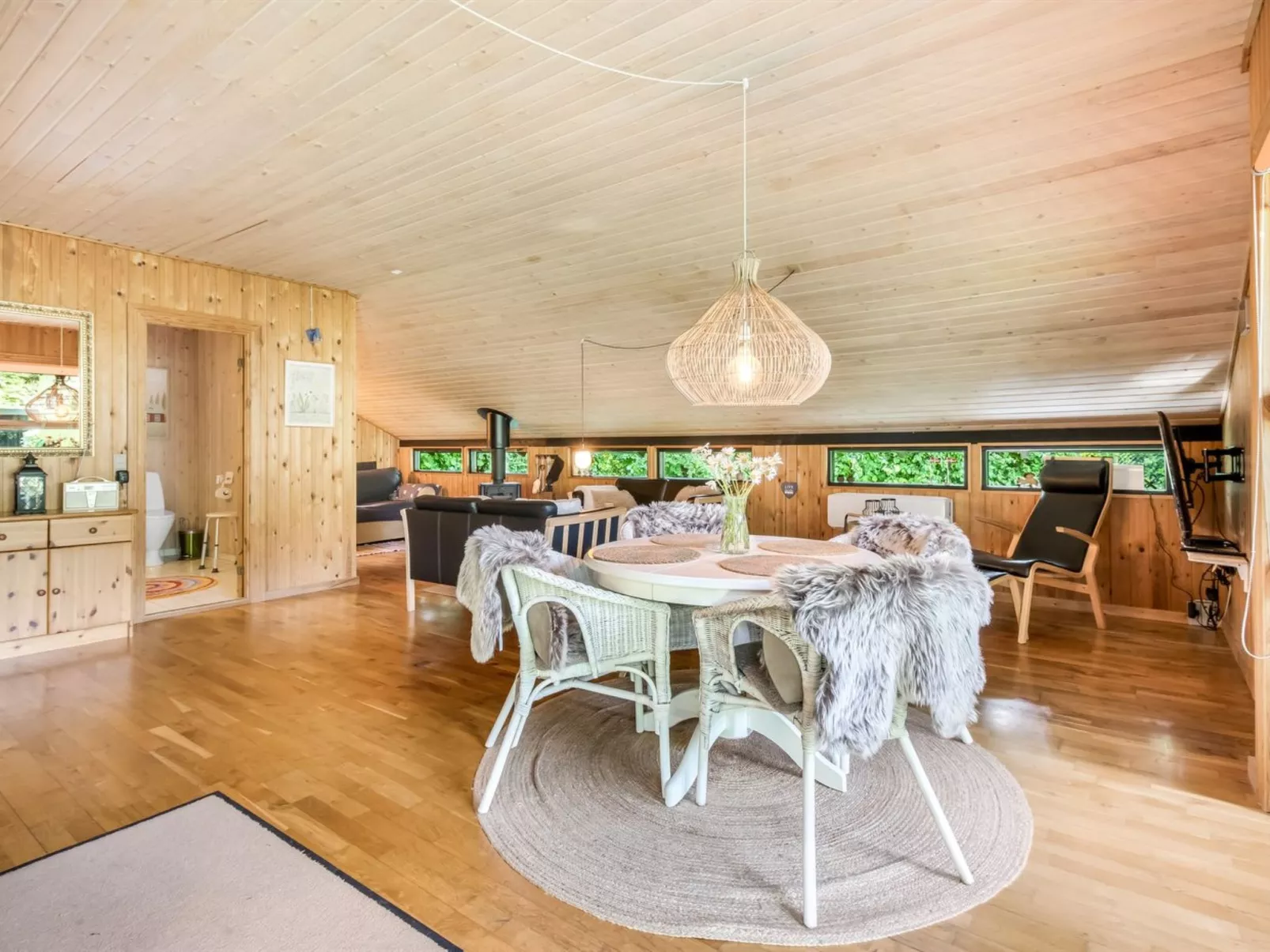 "Amela" - 30km from the sea-Binnen