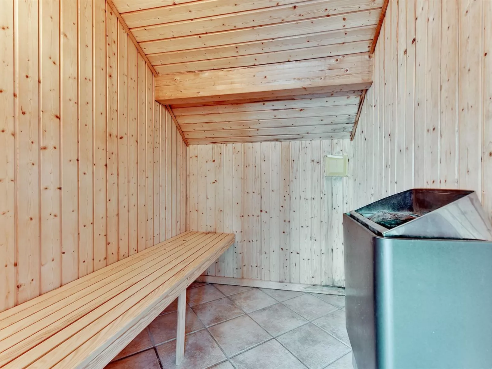 "Mico" - 500m from the sea-Binnen