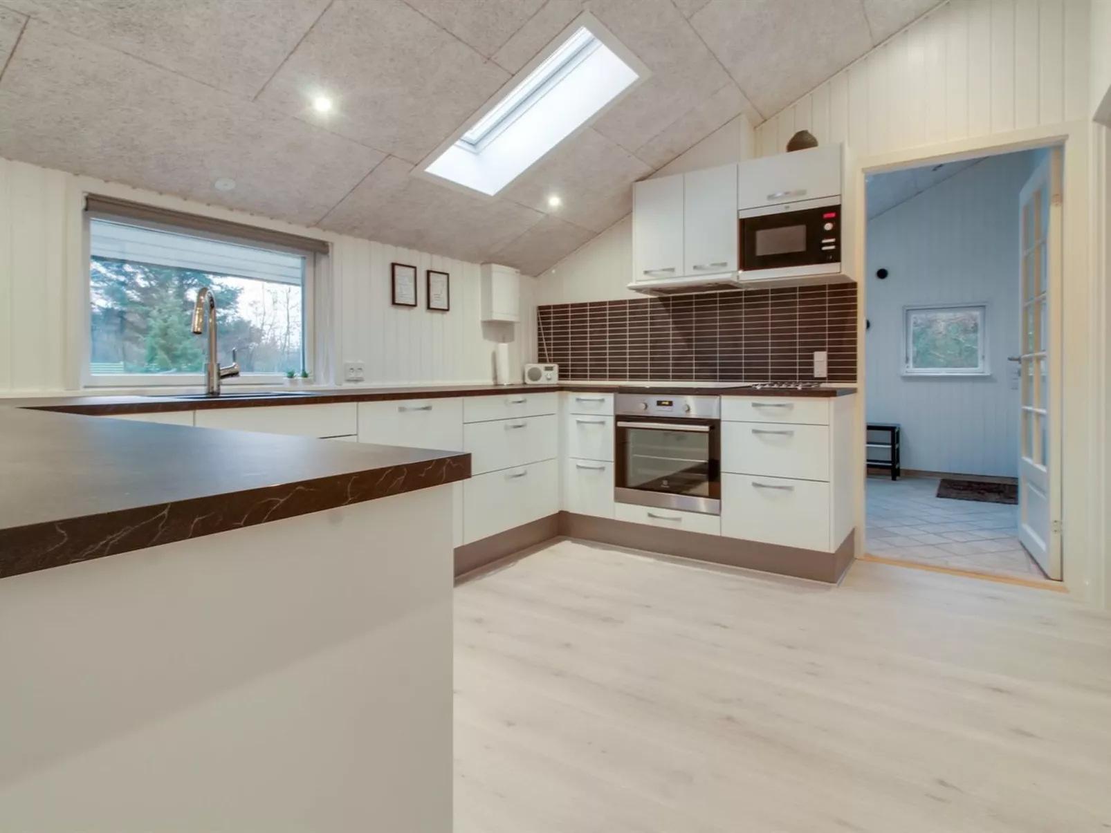 "Ria" - 250m from the sea-Binnen