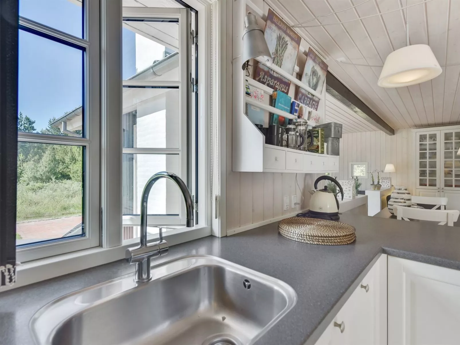 "Raili" - 1.5km from the sea-Binnen