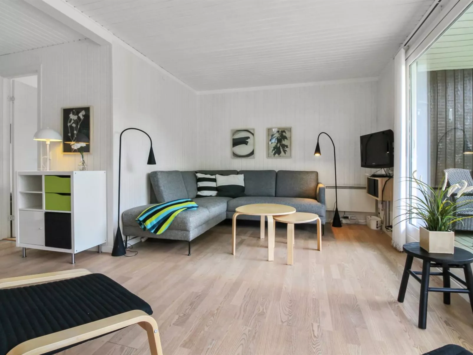 "Atla" - 2.5km from the sea-Binnen