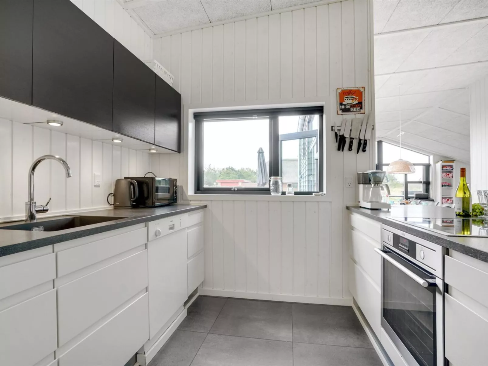 "Joachim" - 200m from the sea-Binnen