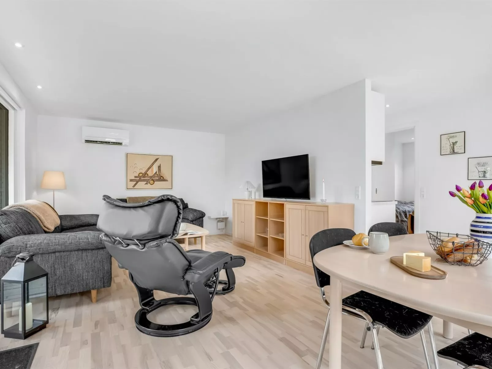 "Ginie" - 600m from the sea-Binnen