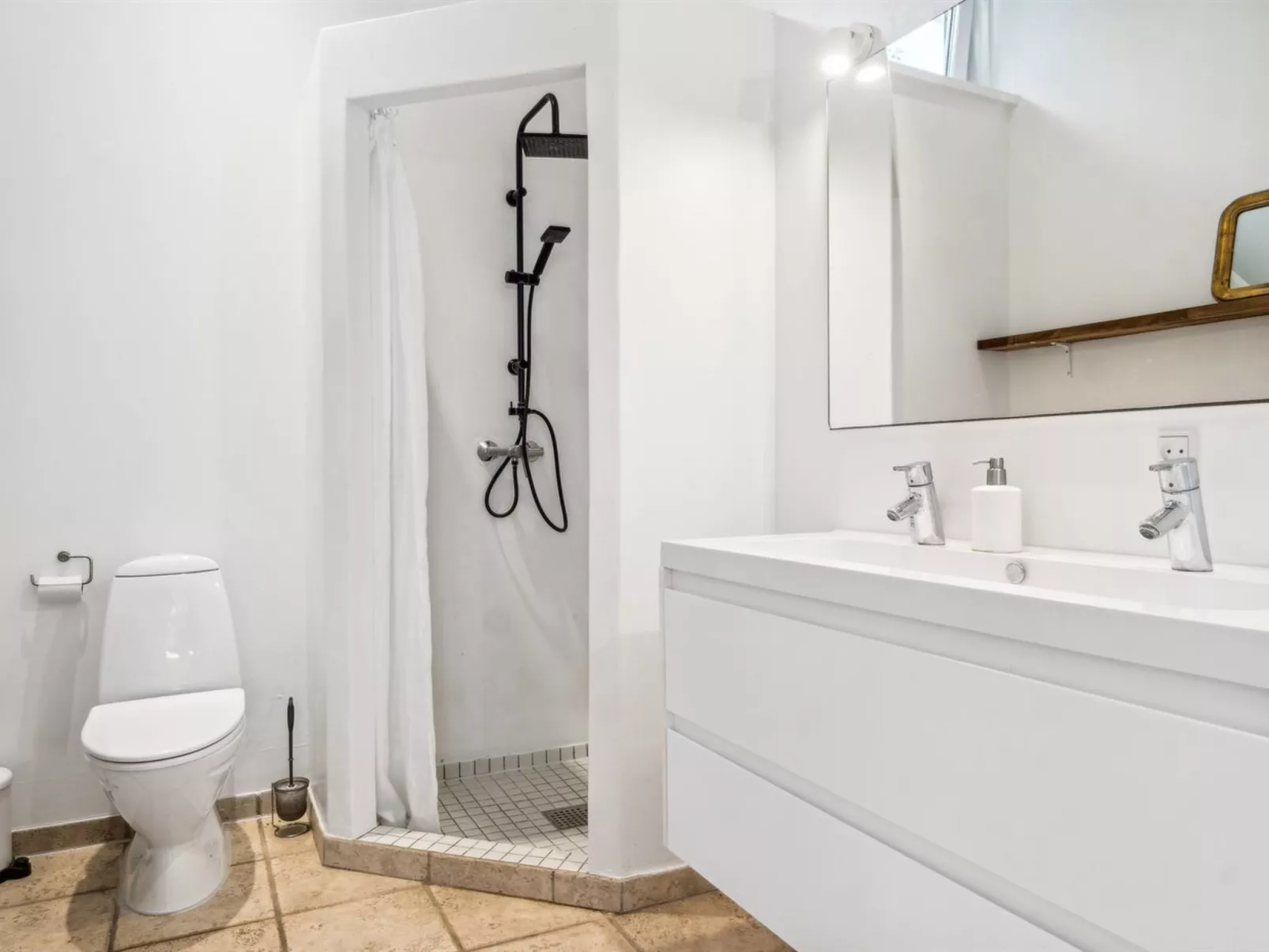 "Mikkeline" - 575m to the fjord-Binnen