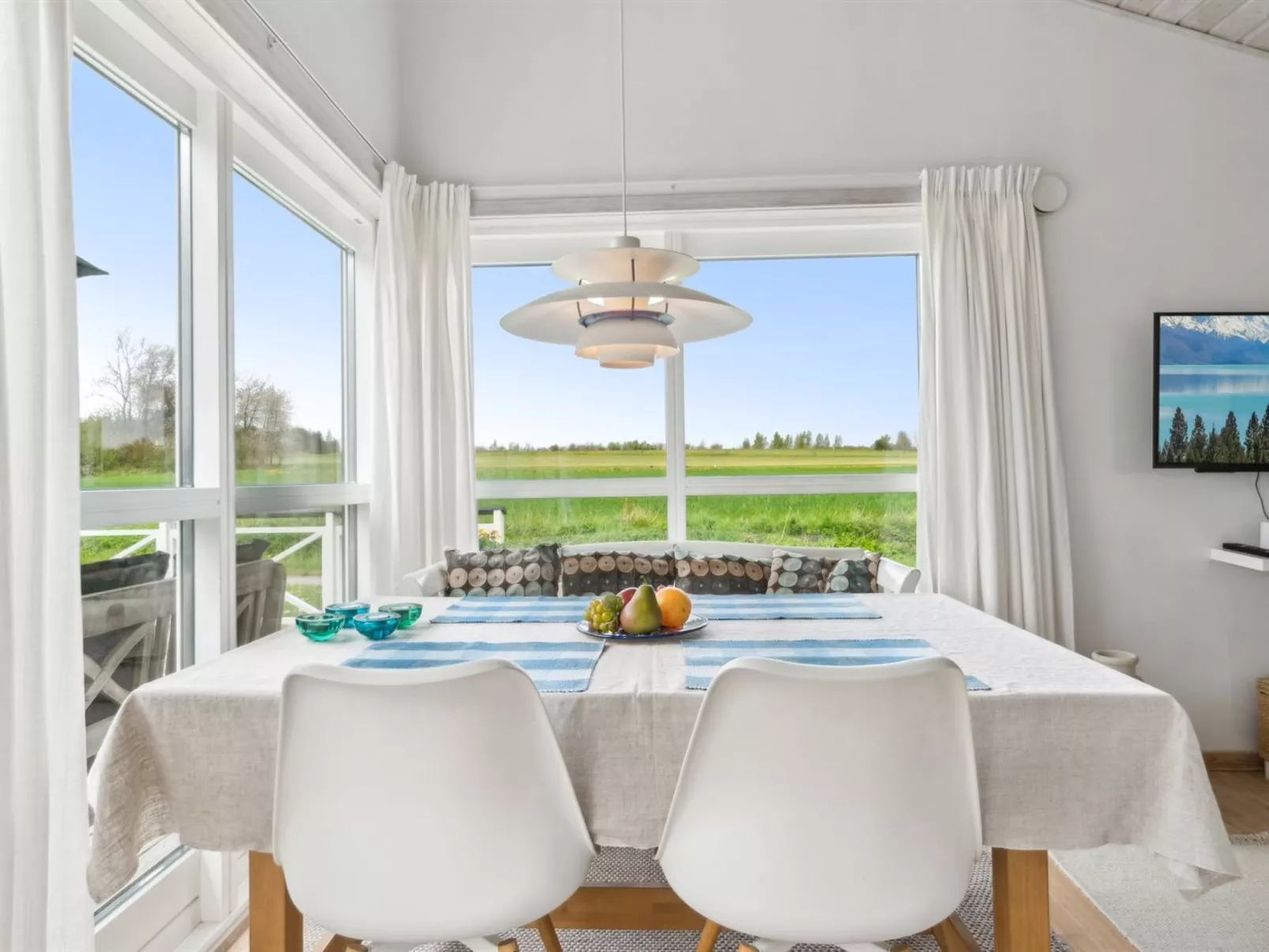 "Melin" - 2.8km from the sea-Binnen