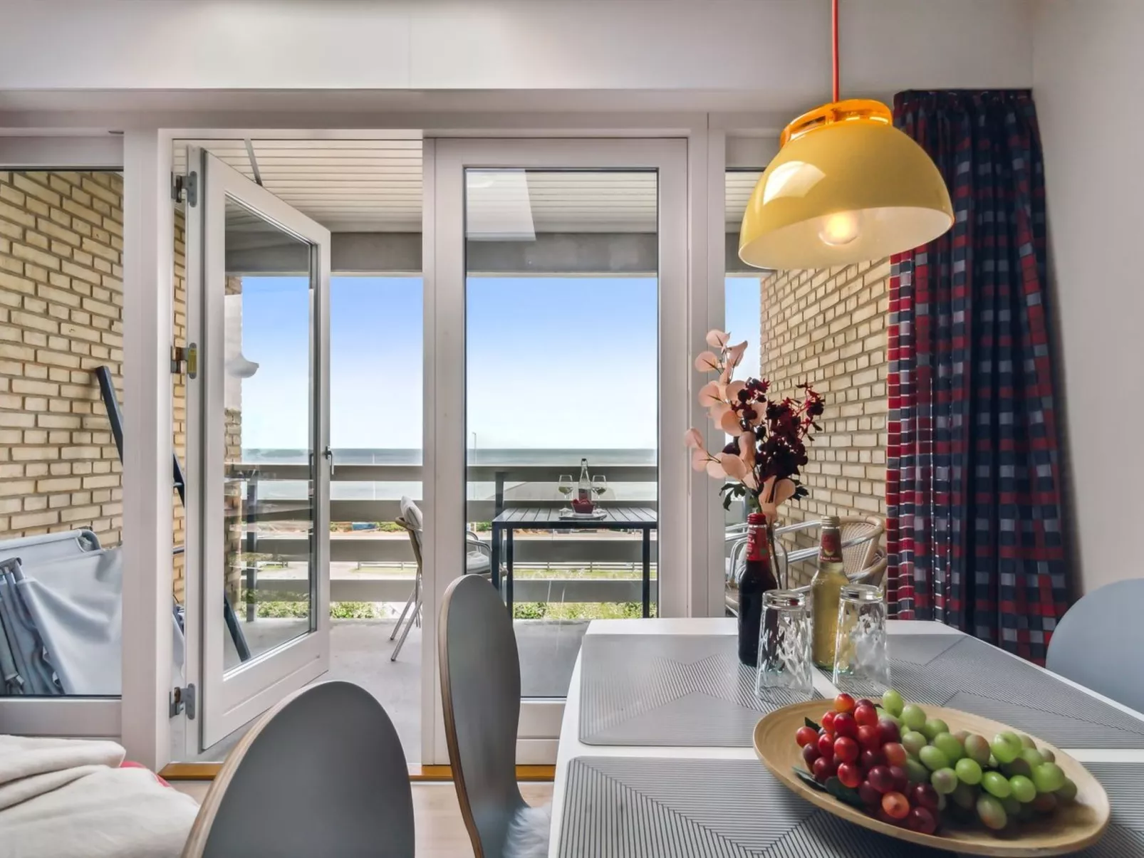 "Feodora" - 100m from the sea-Binnen