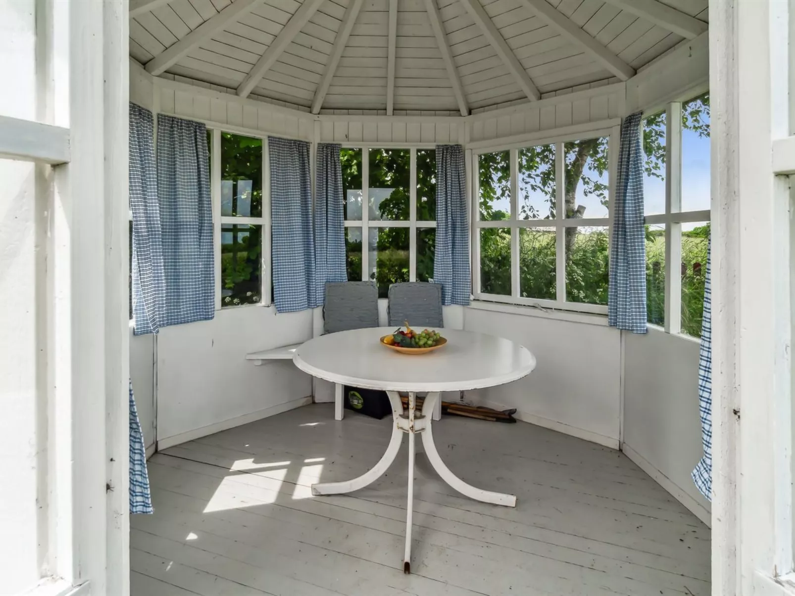 "Hildulf" - 1km from the sea-Binnen