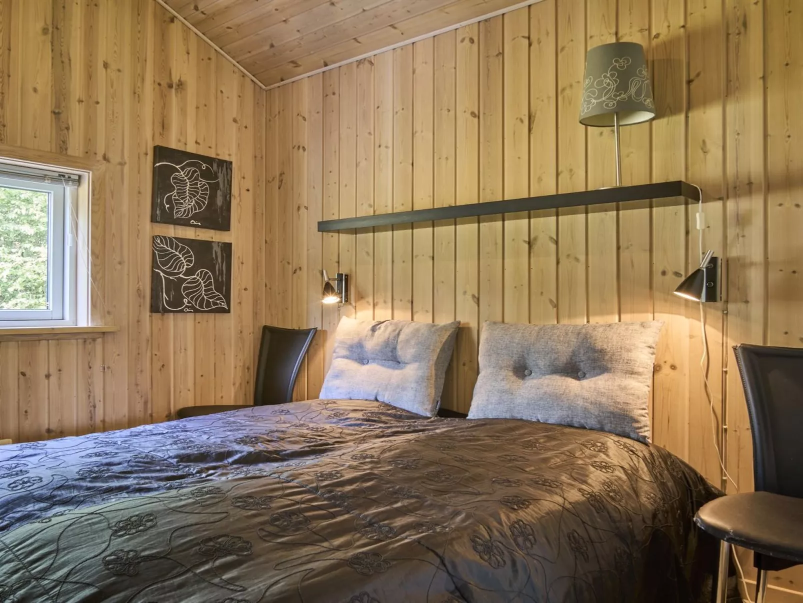 "Rudolf" - 400m from the sea-Binnen